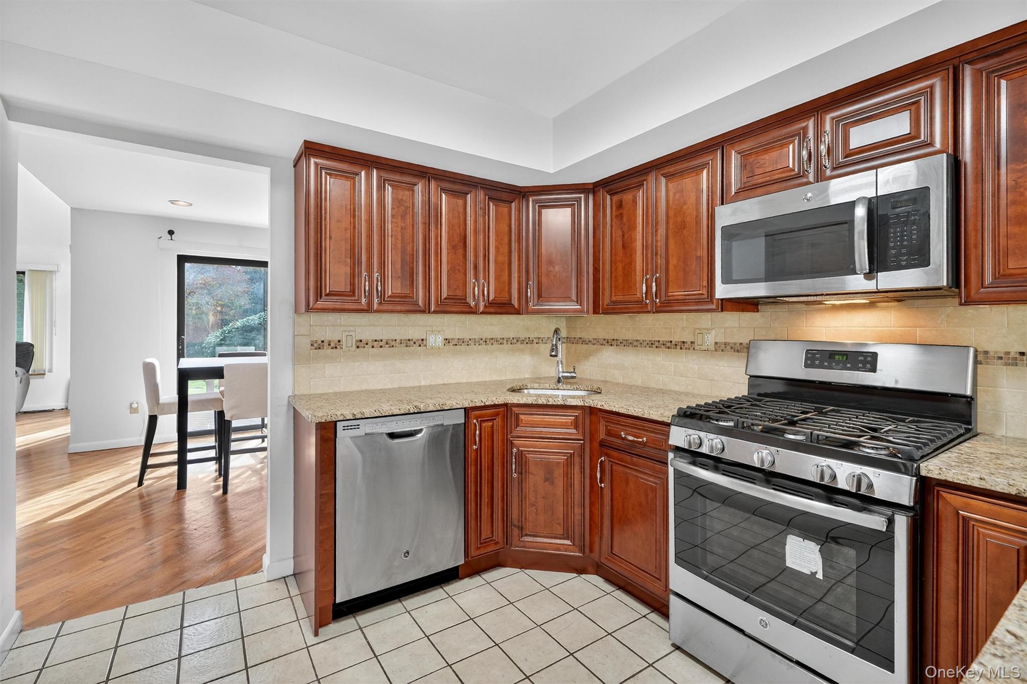 200 California Road Unit: 9