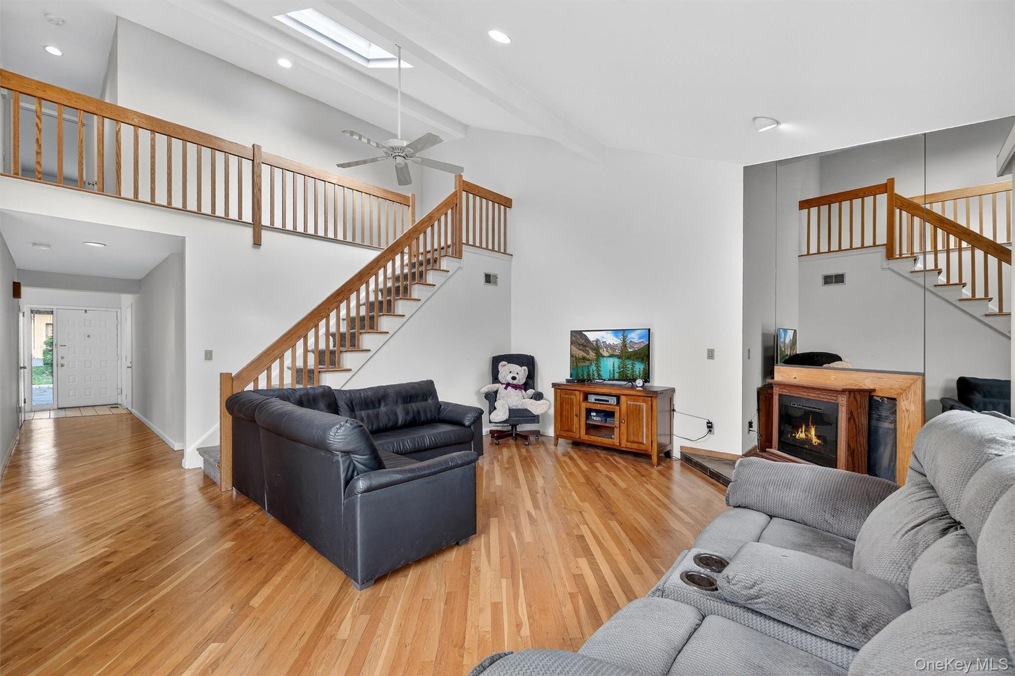 200 California Road Unit: 9