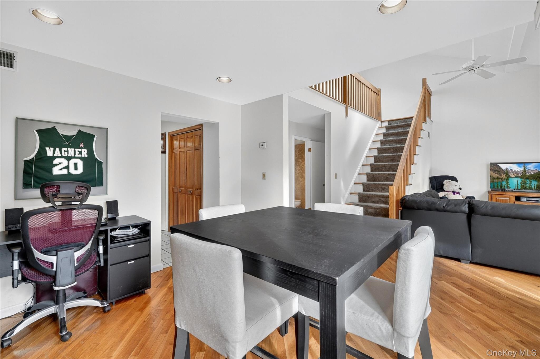 200 California Road Unit: 9