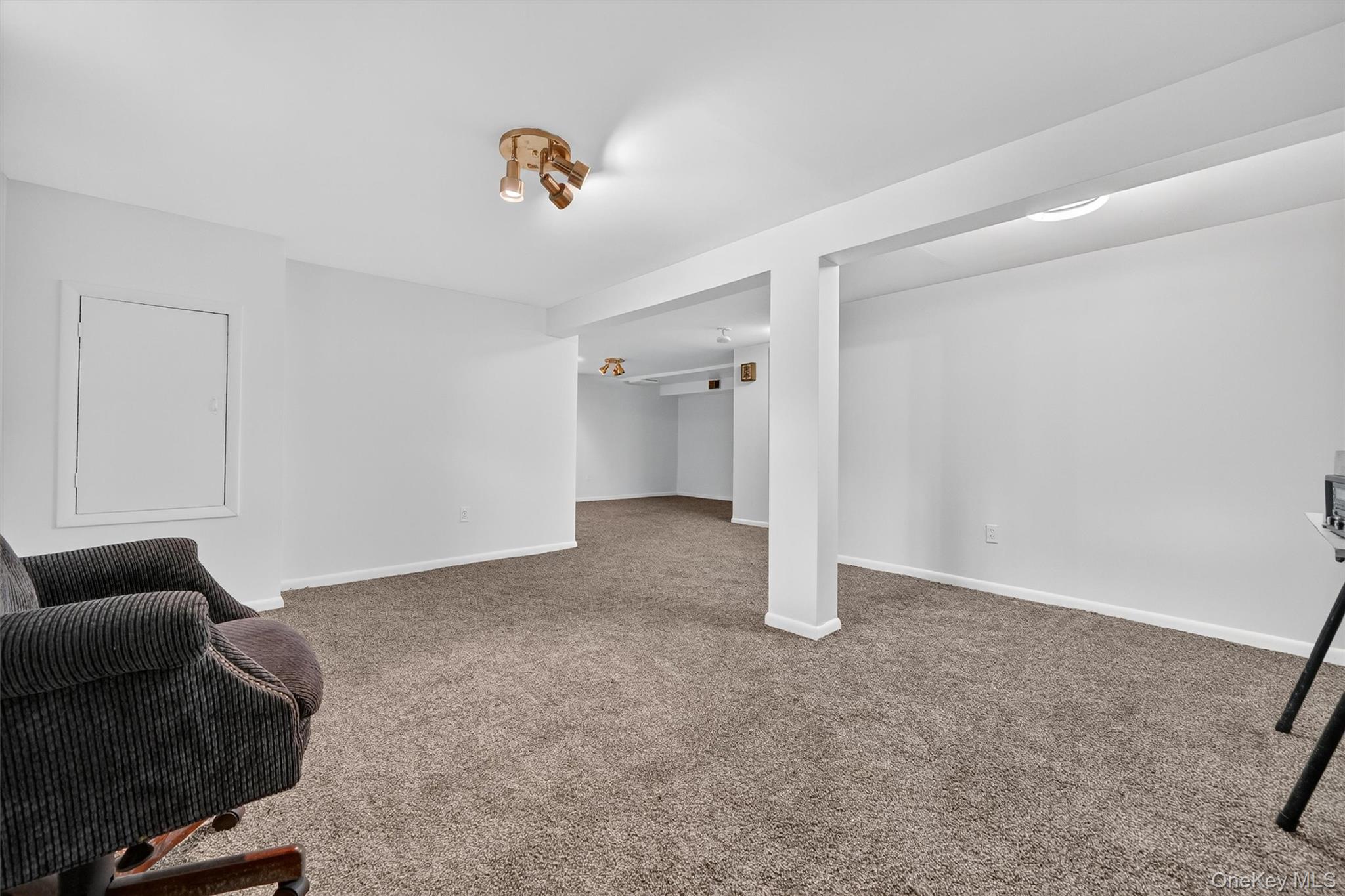 200 California Road Unit: 9