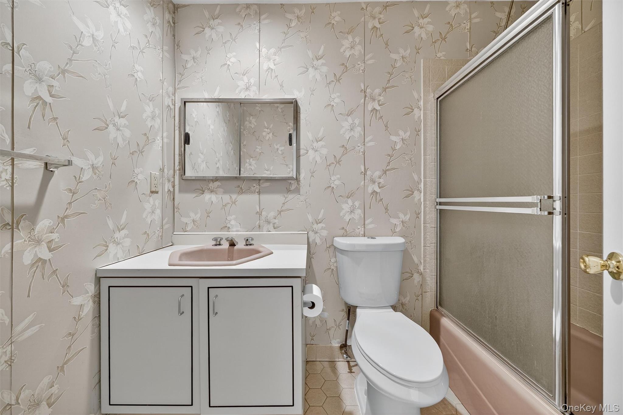 200 California Road Unit: 9