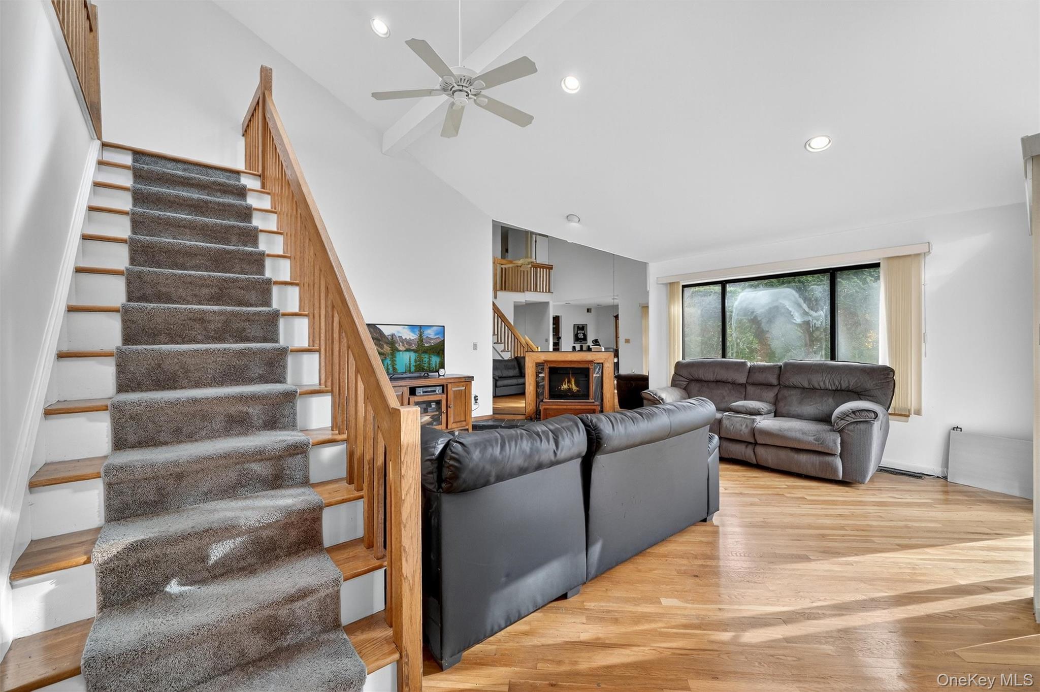 200 California Road Unit: 9