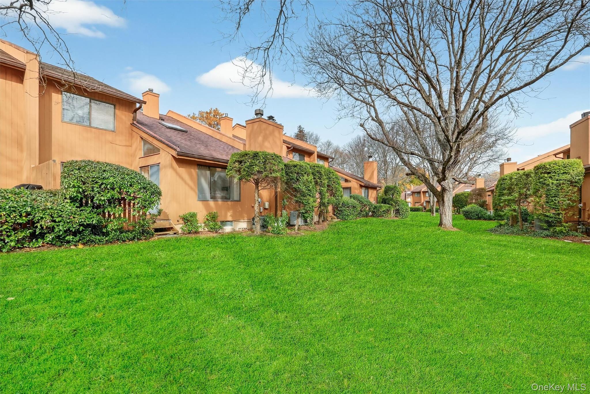 200 California Road Unit: 9