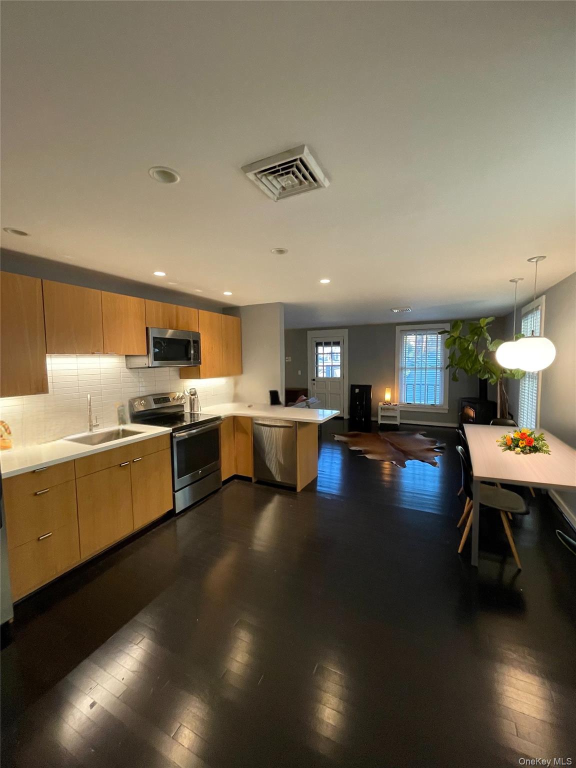 44 Main Unit: FL 2 - Front