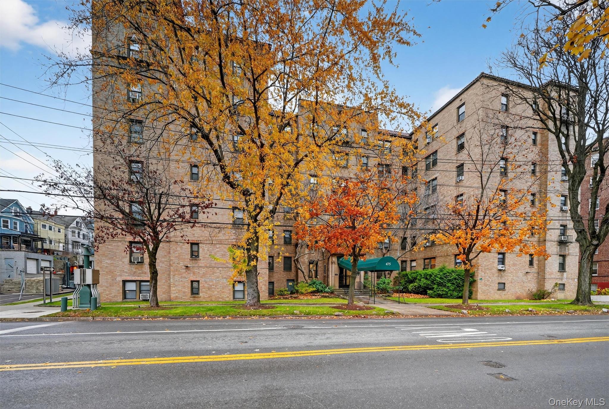 475 Bronx River Road Unit: 2D