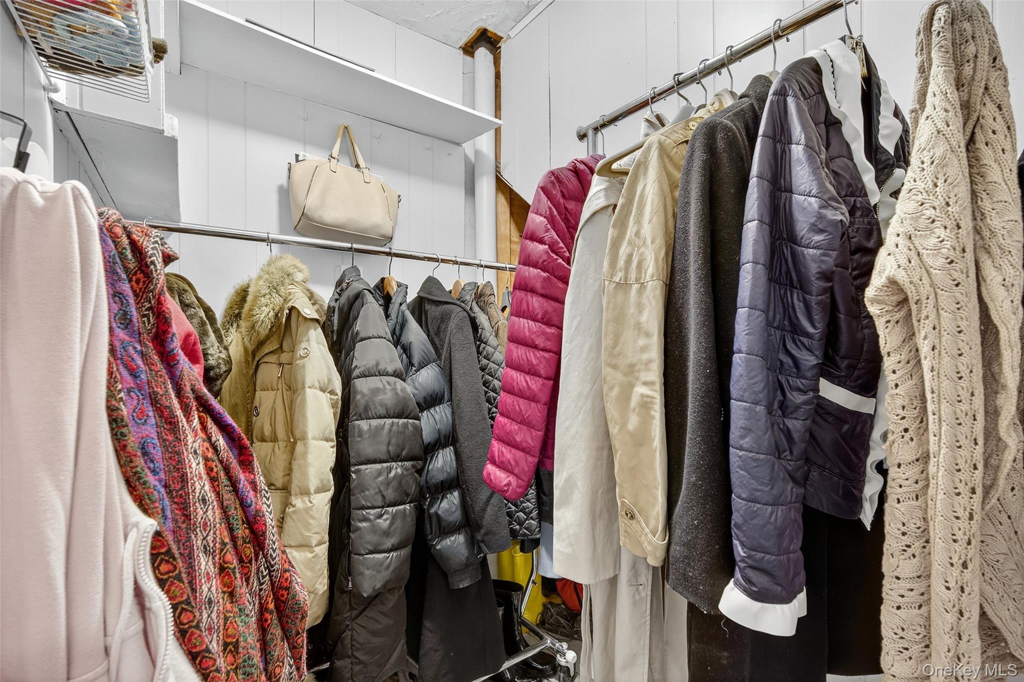 97 W Lakeshore Drive