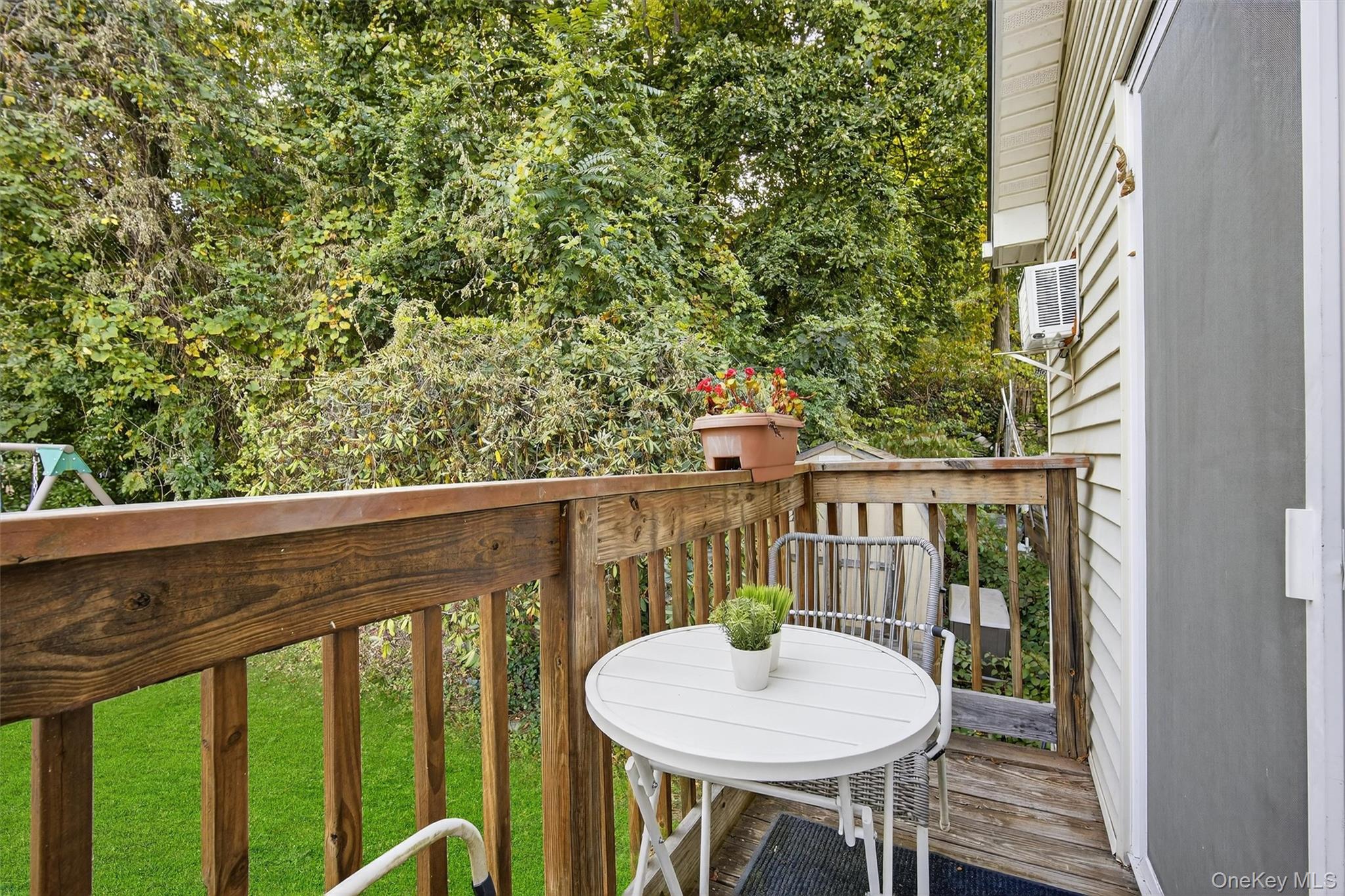 97 W Lakeshore Drive