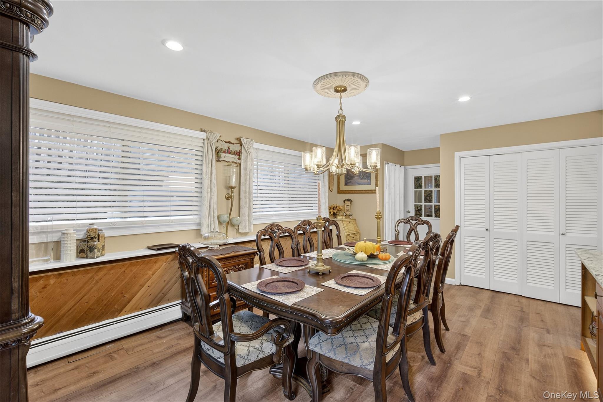 97 W Lakeshore Drive