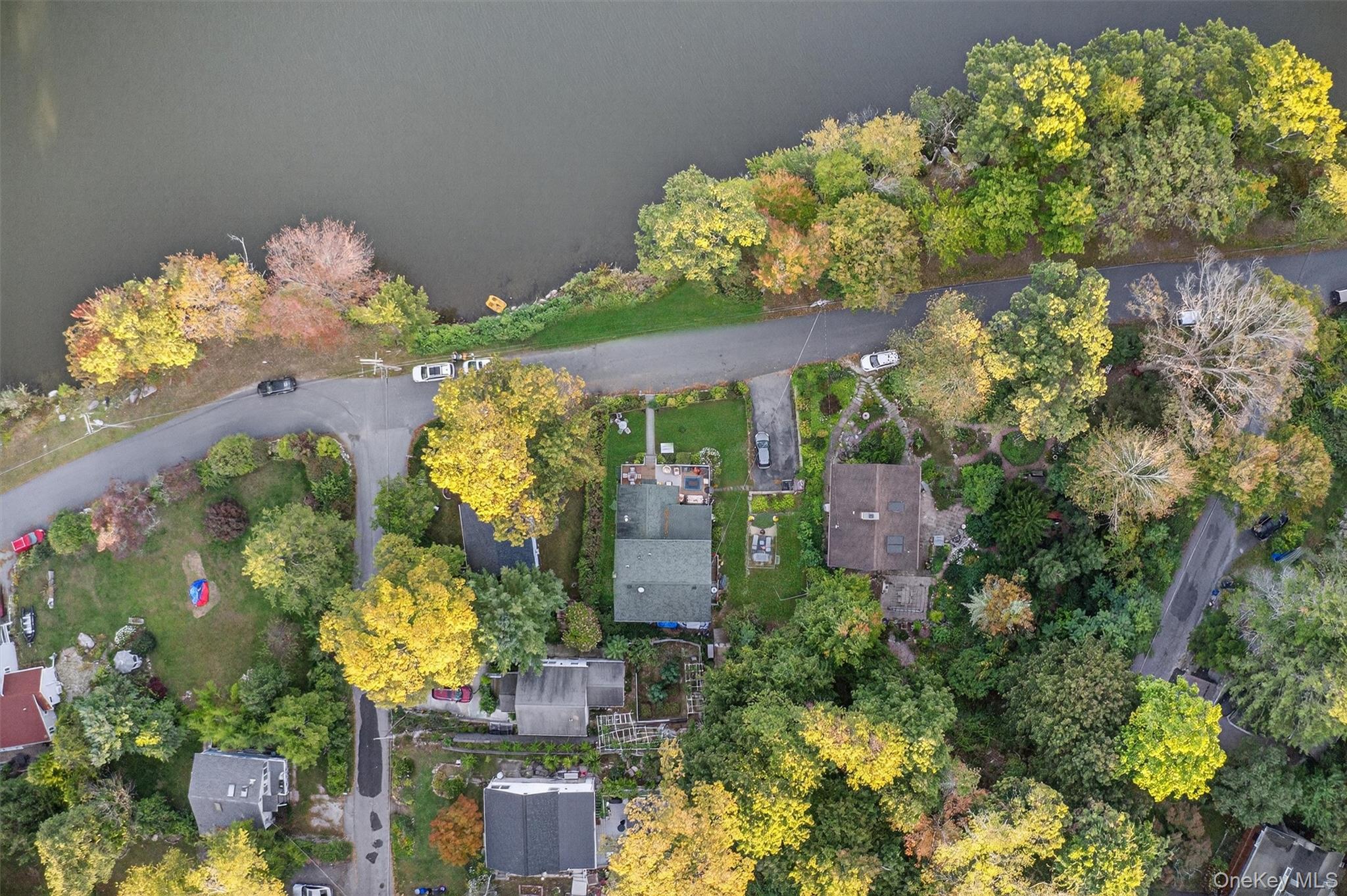 97 W Lakeshore Drive