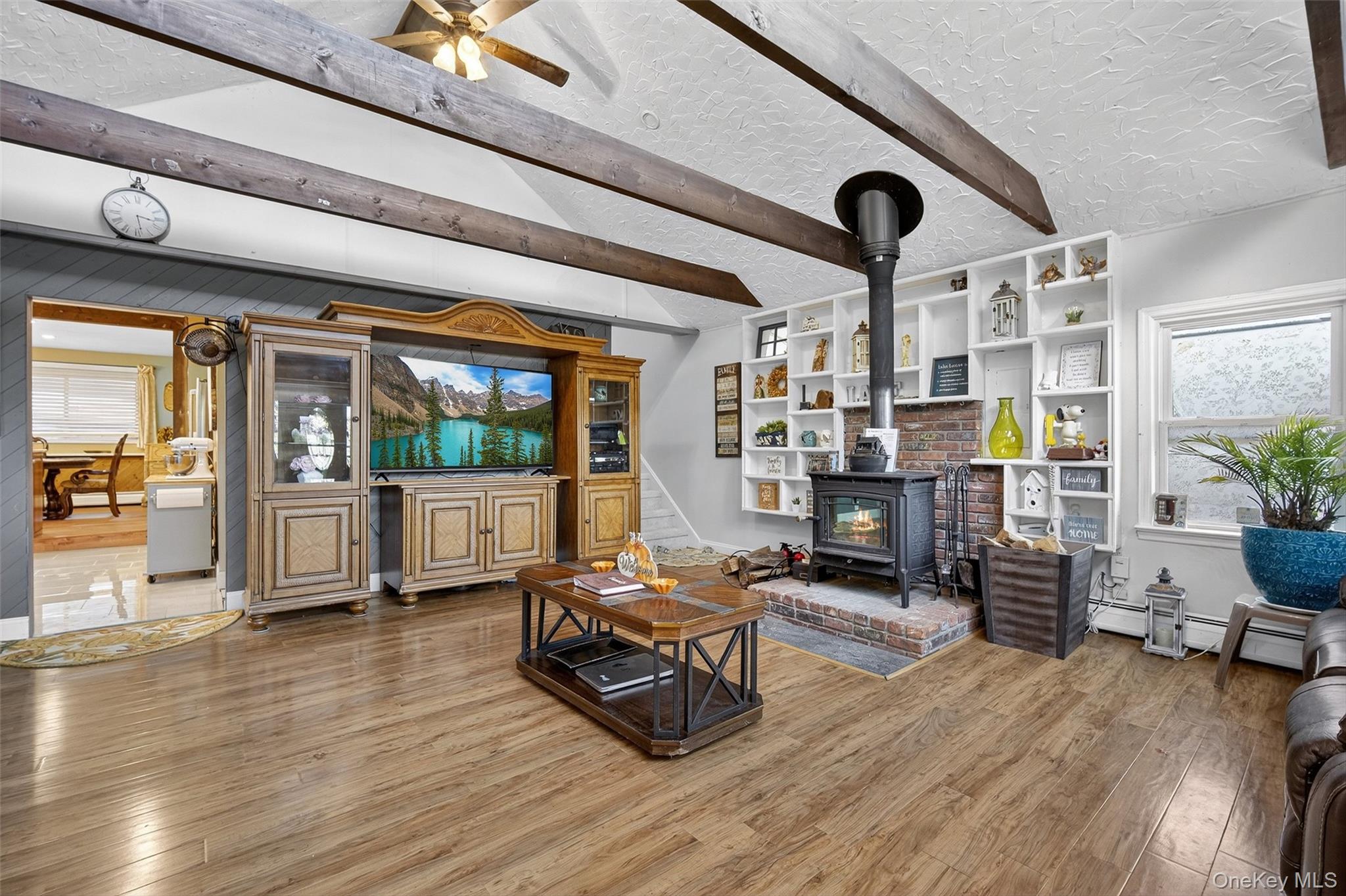 97 W Lakeshore Drive