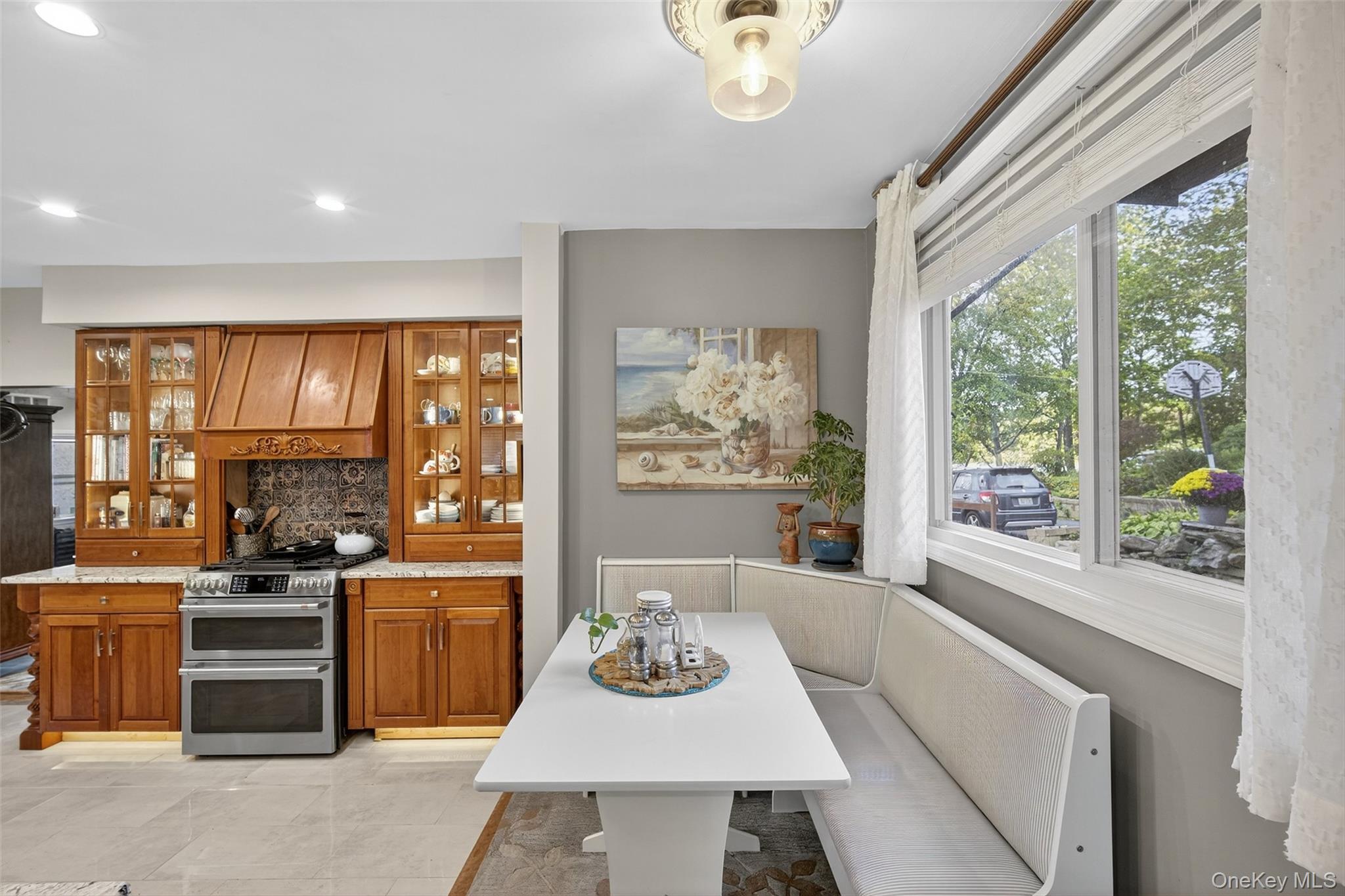 97 W Lakeshore Drive