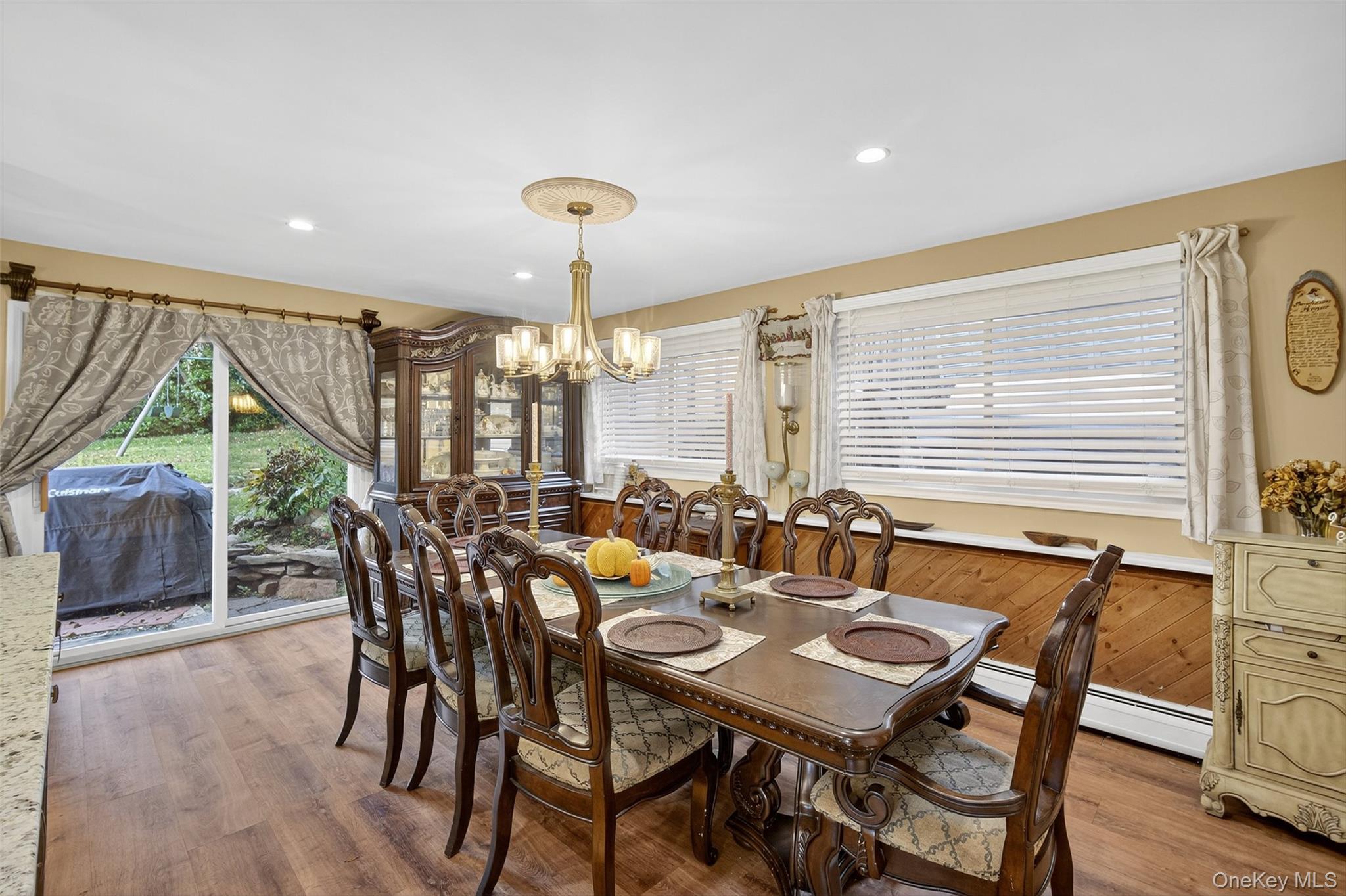 97 W Lakeshore Drive