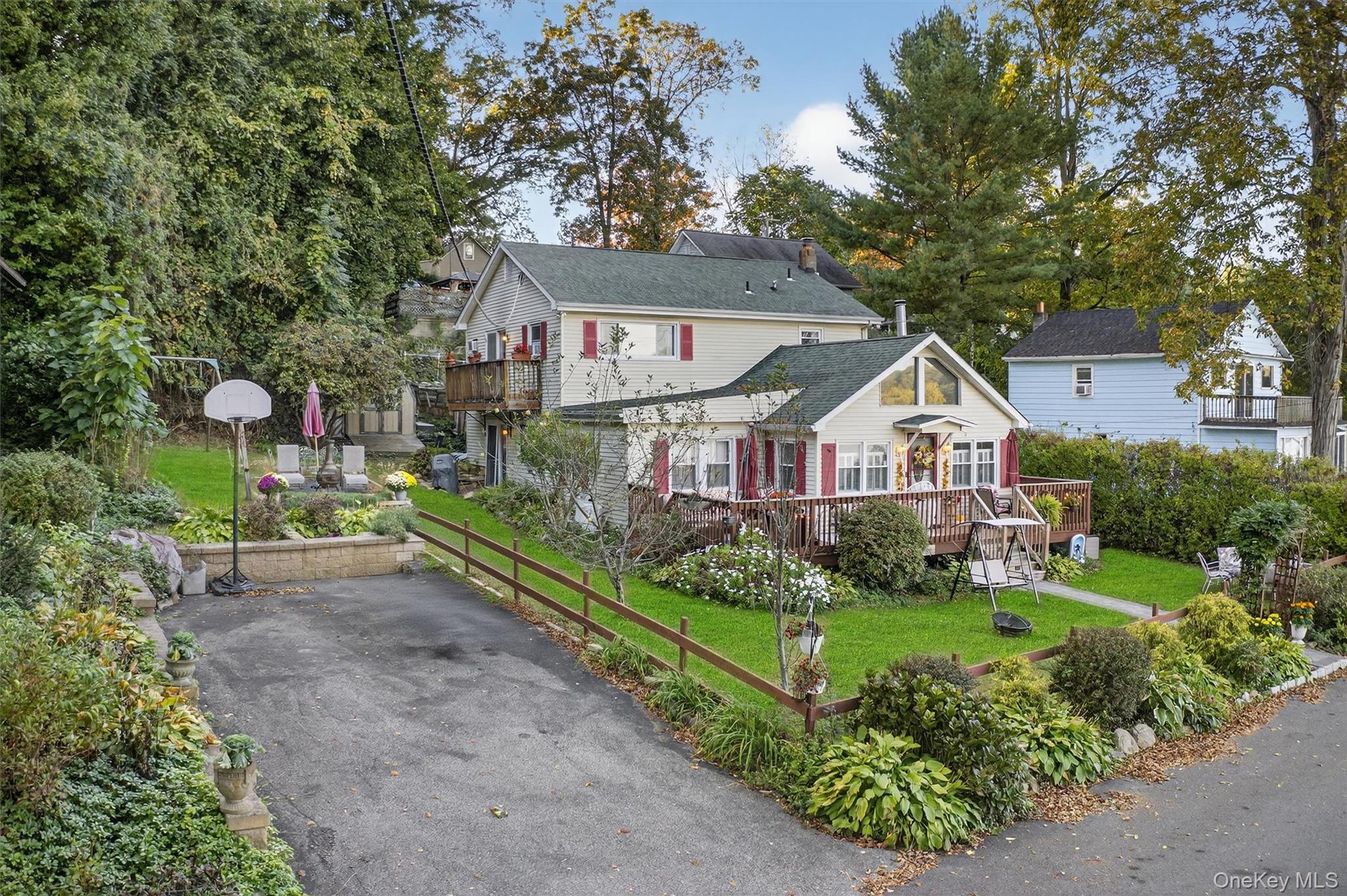 97 W Lakeshore Drive