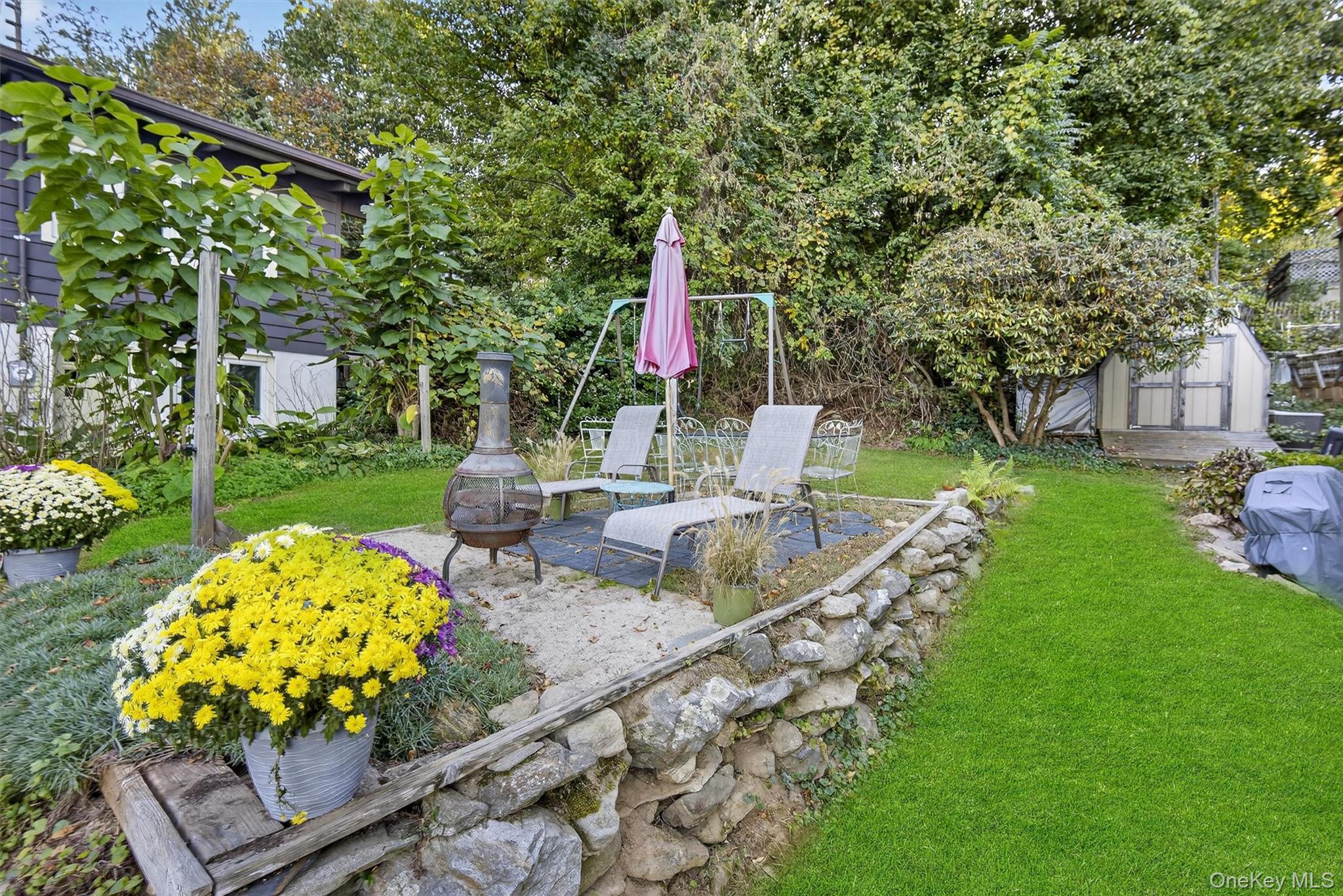 97 W Lakeshore Drive