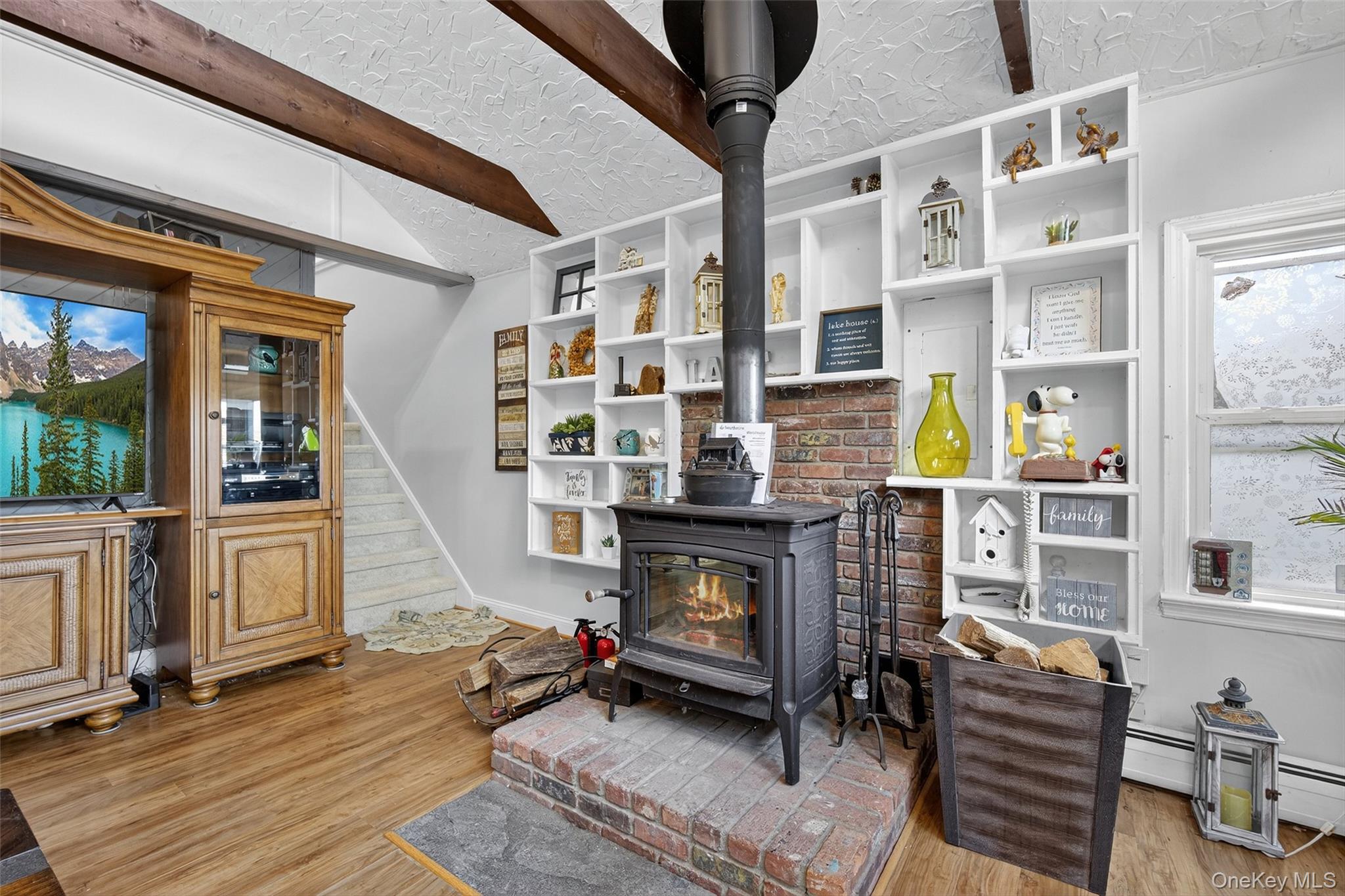 97 W Lakeshore Drive