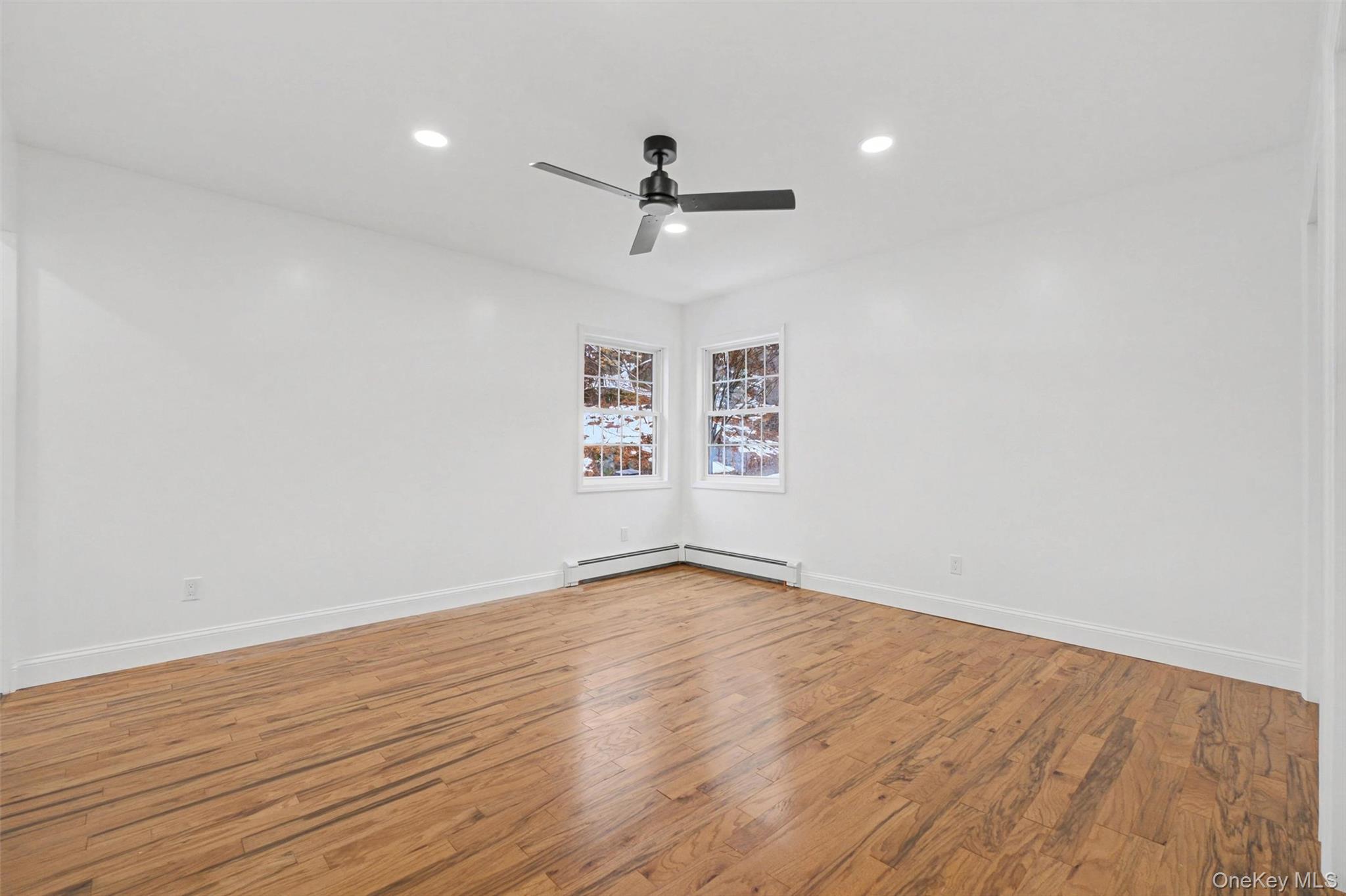 16 Cold Spring Road
