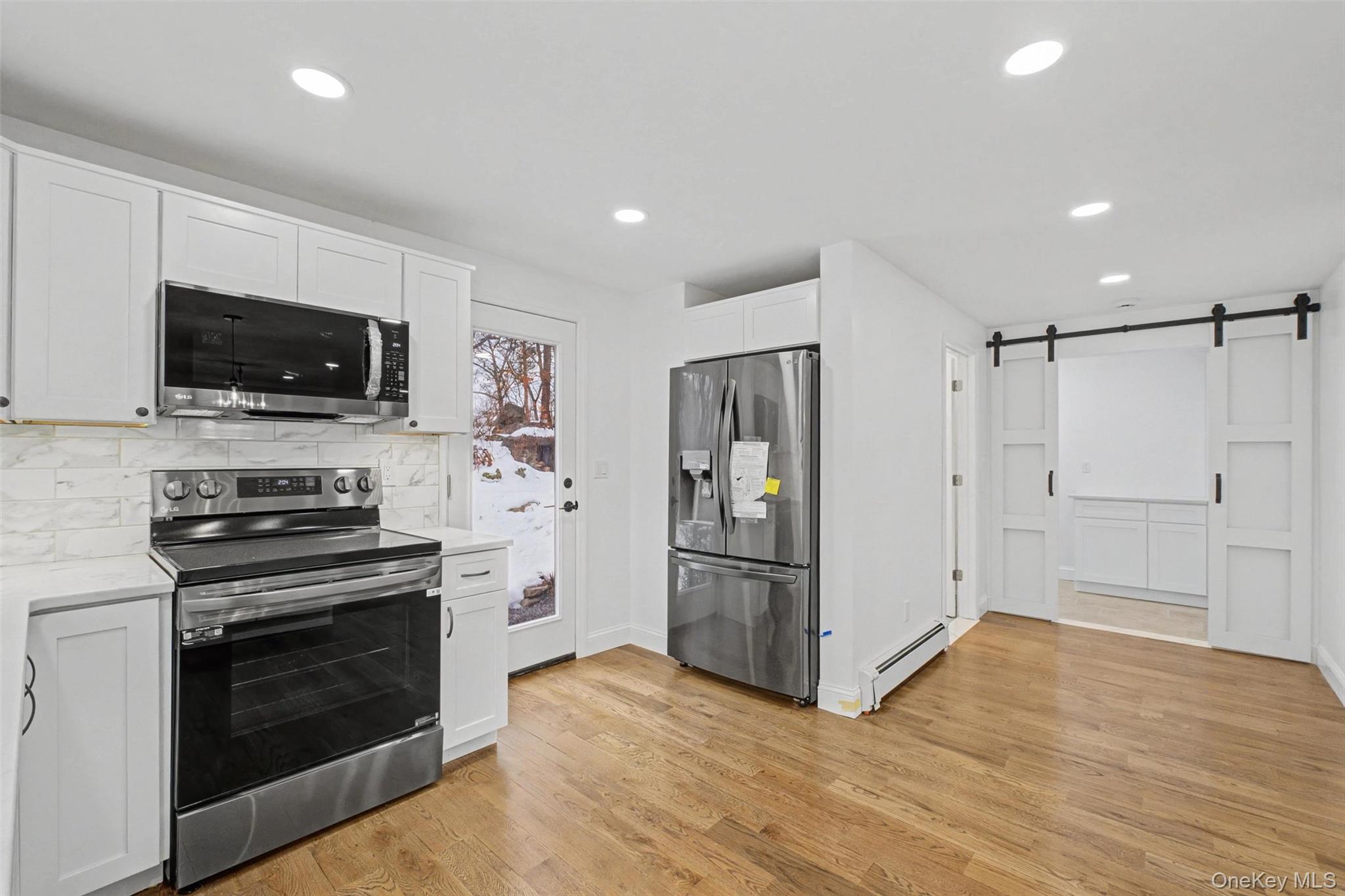 16 Cold Spring Road