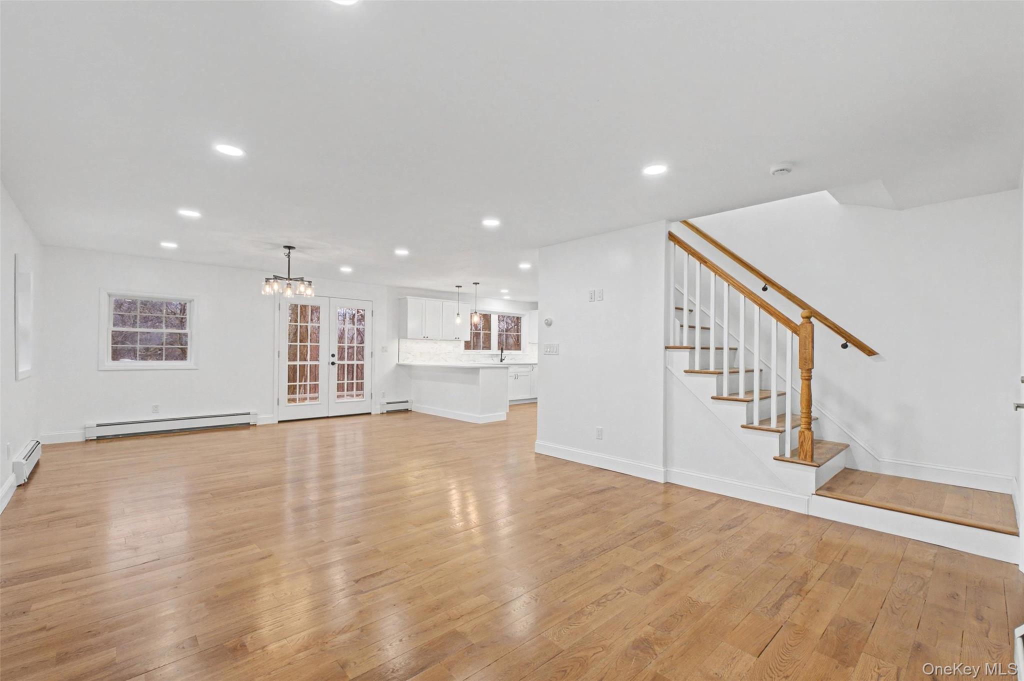 16 Cold Spring Road