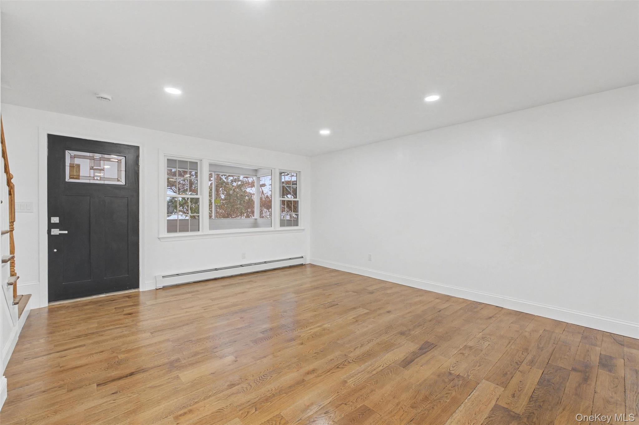 16 Cold Spring Road