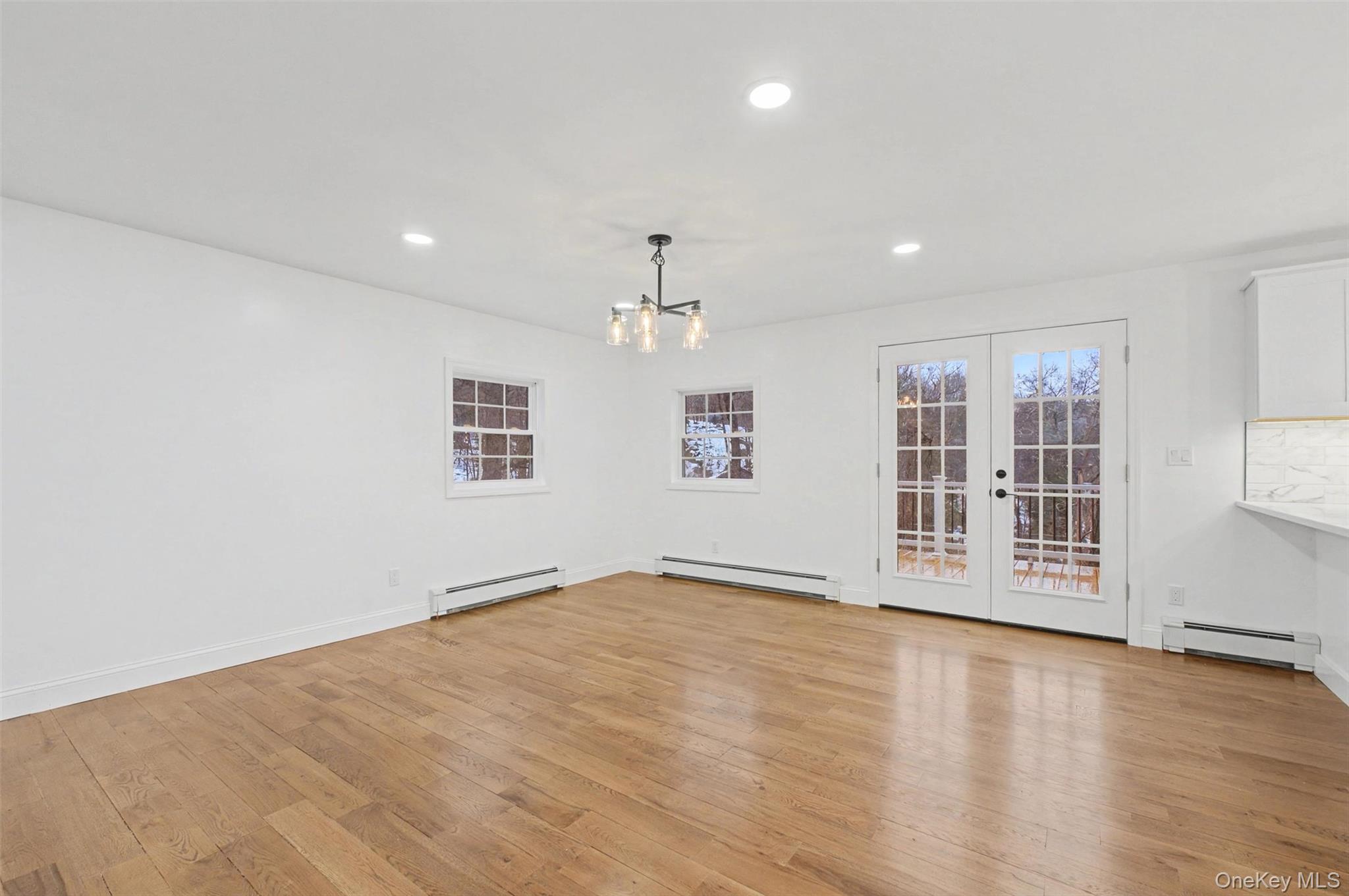 16 Cold Spring Road