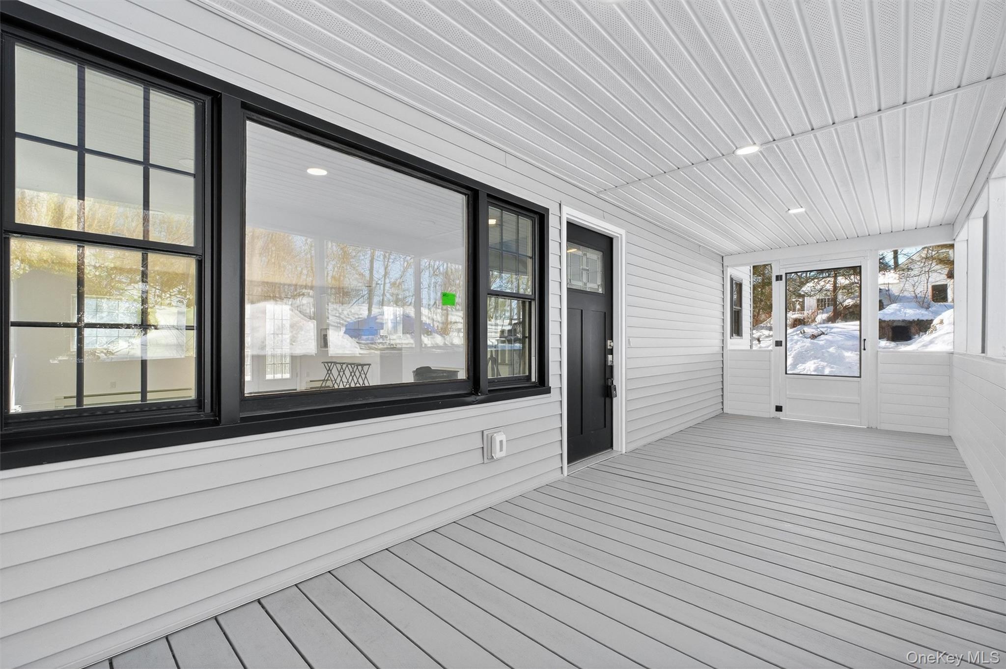 16 Cold Spring Road