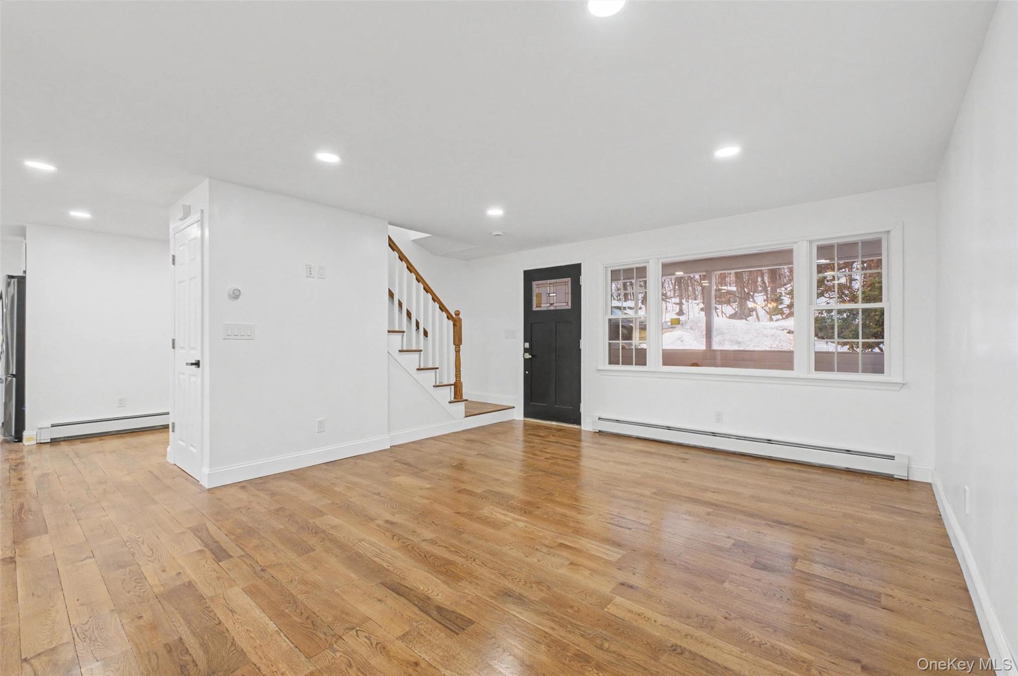 16 Cold Spring Road