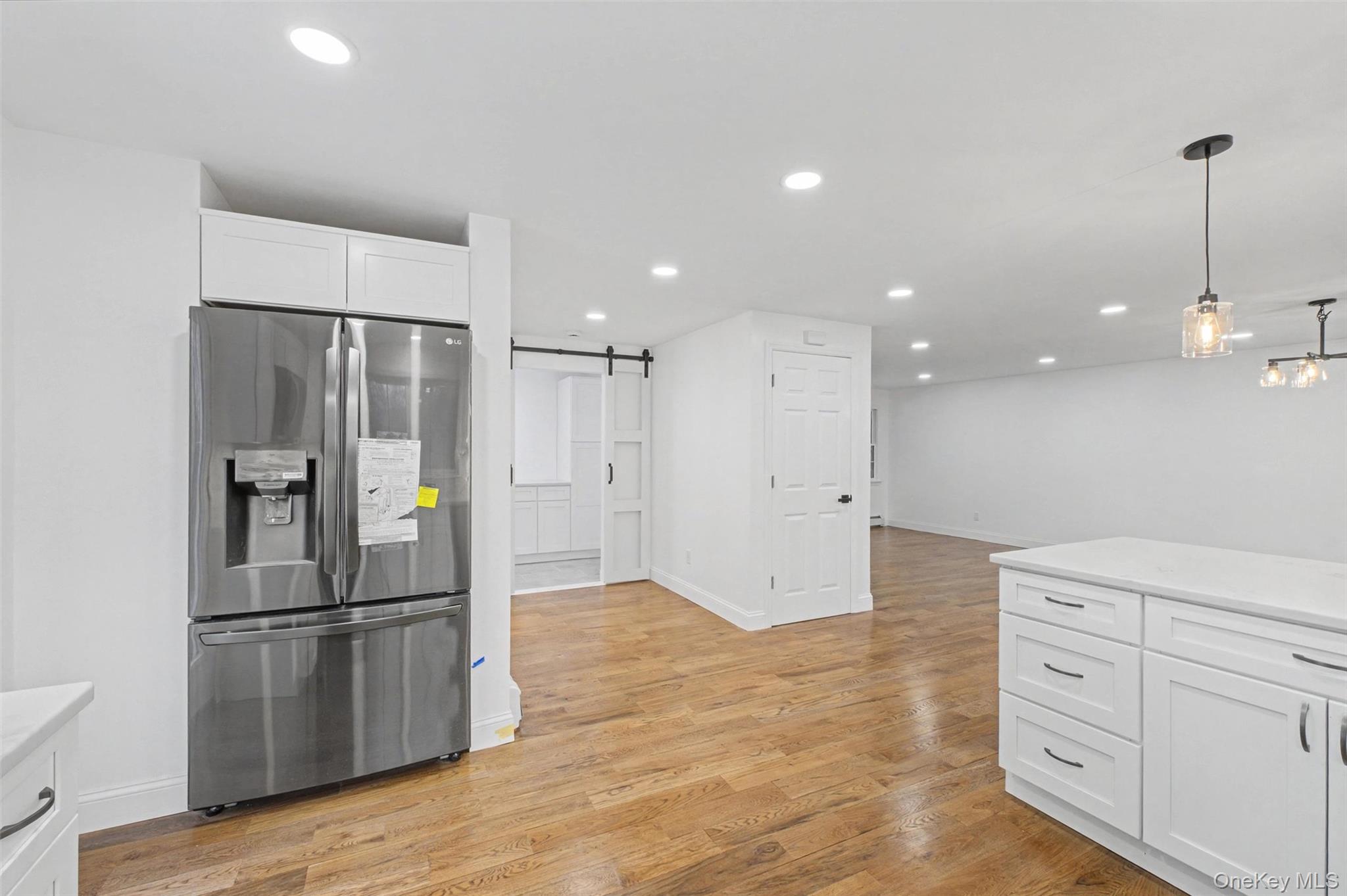 16 Cold Spring Road