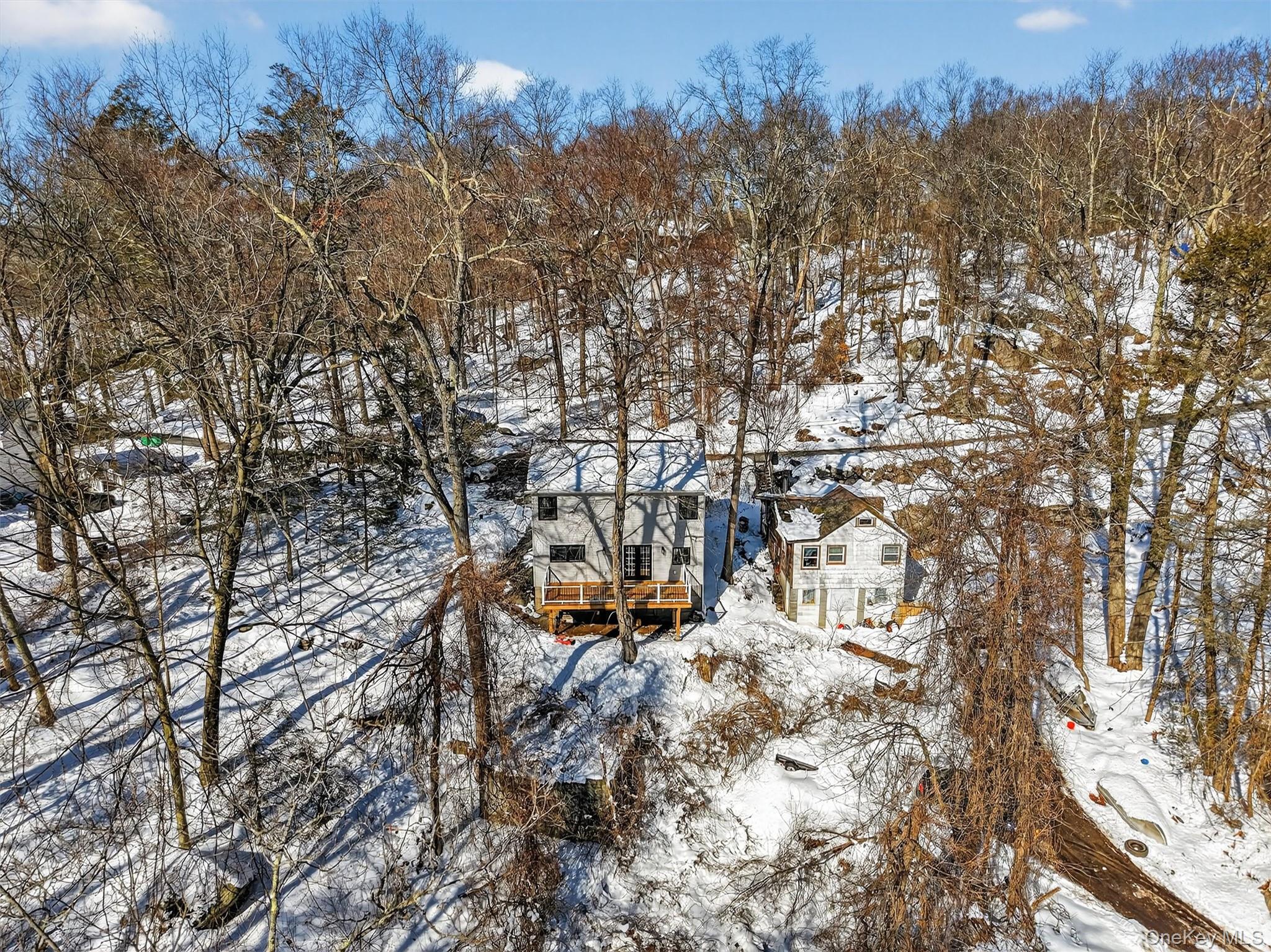 16 Cold Spring Road