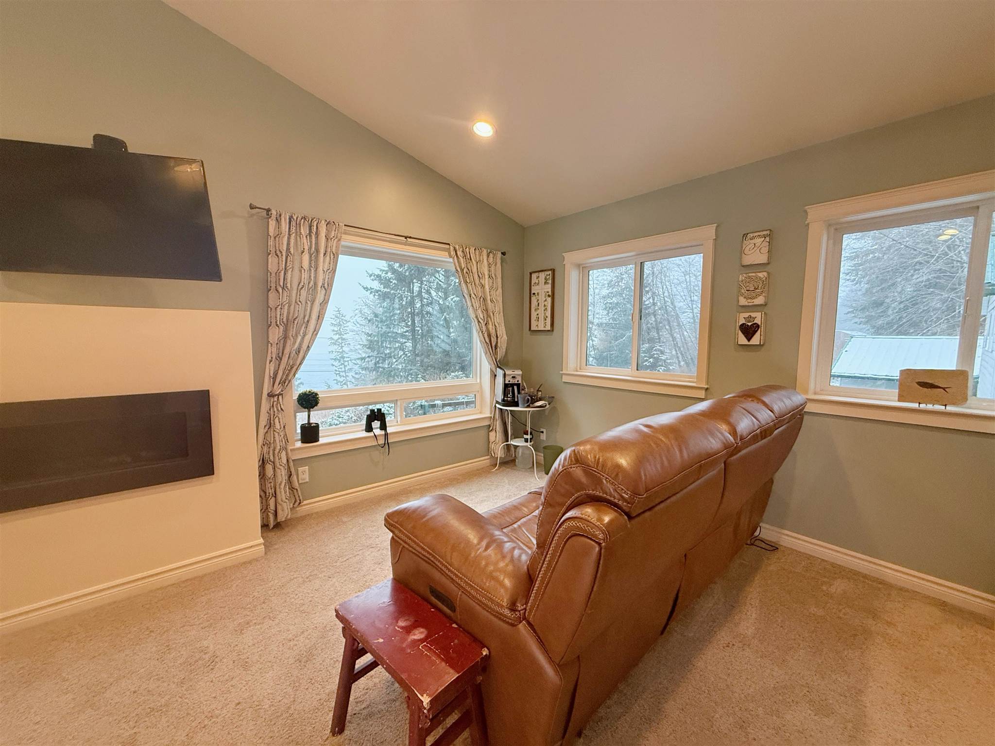 7249 South Tongass Highway