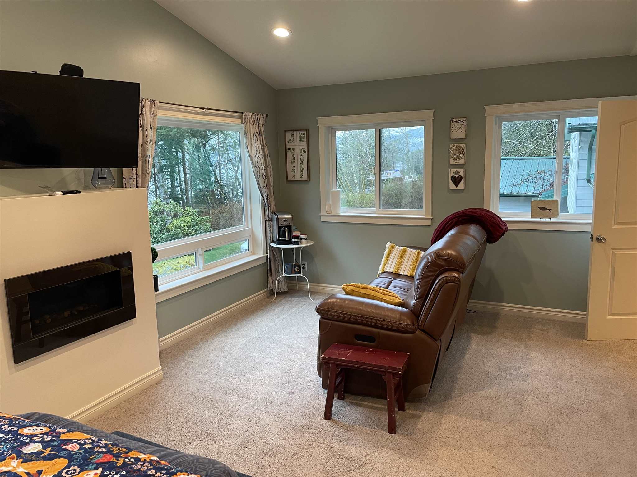 7249 South Tongass Highway