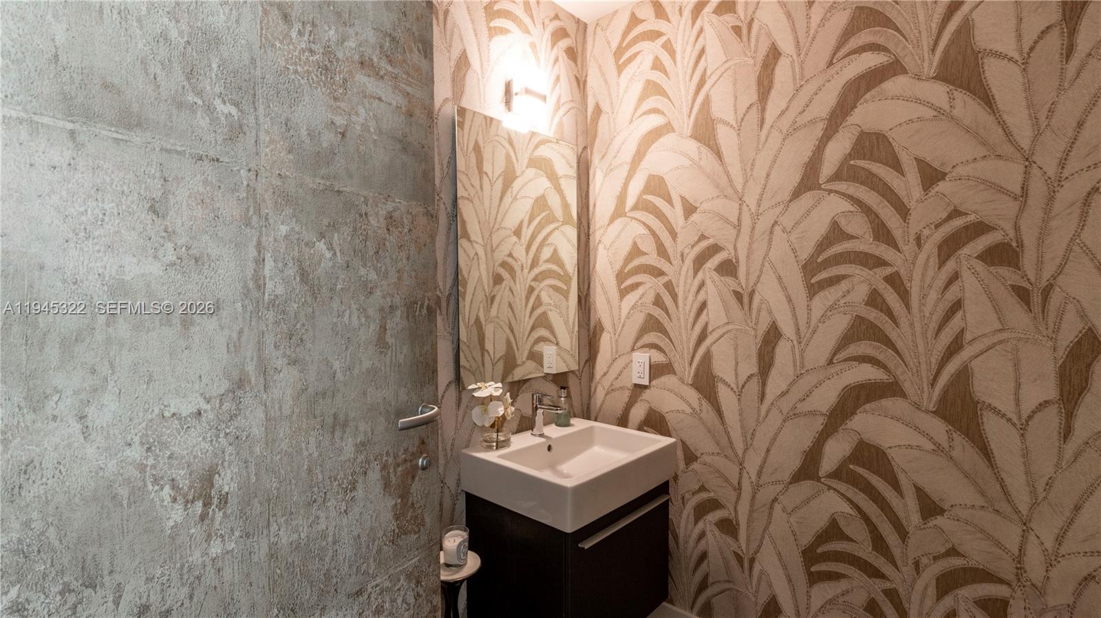 2675 S Bayshore Dr # 603S