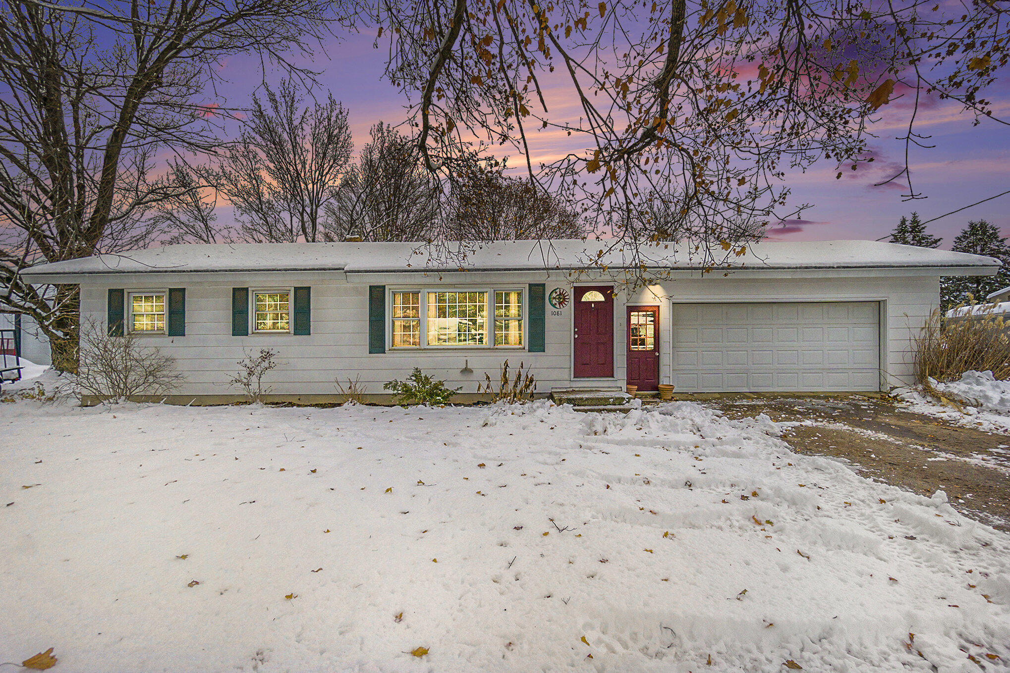 1081 Sir Knight Road