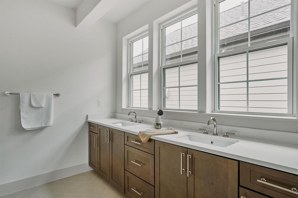 2209 Woodland Ave # 602