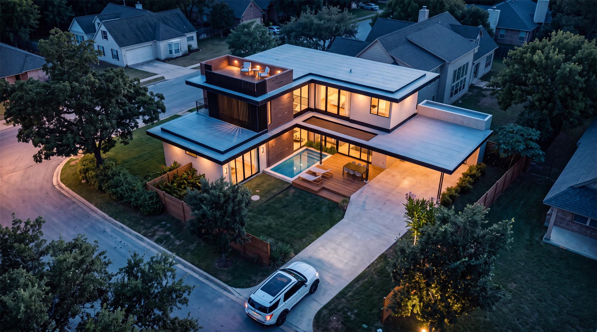 2707 E Side DR