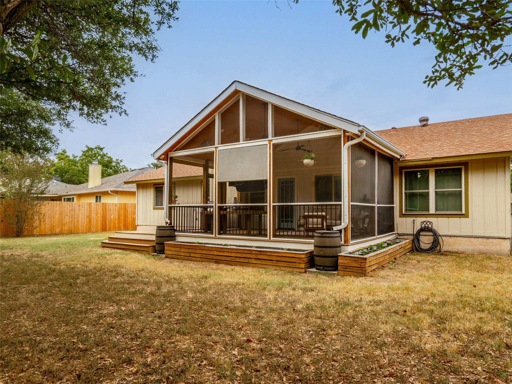 3203 Western DR