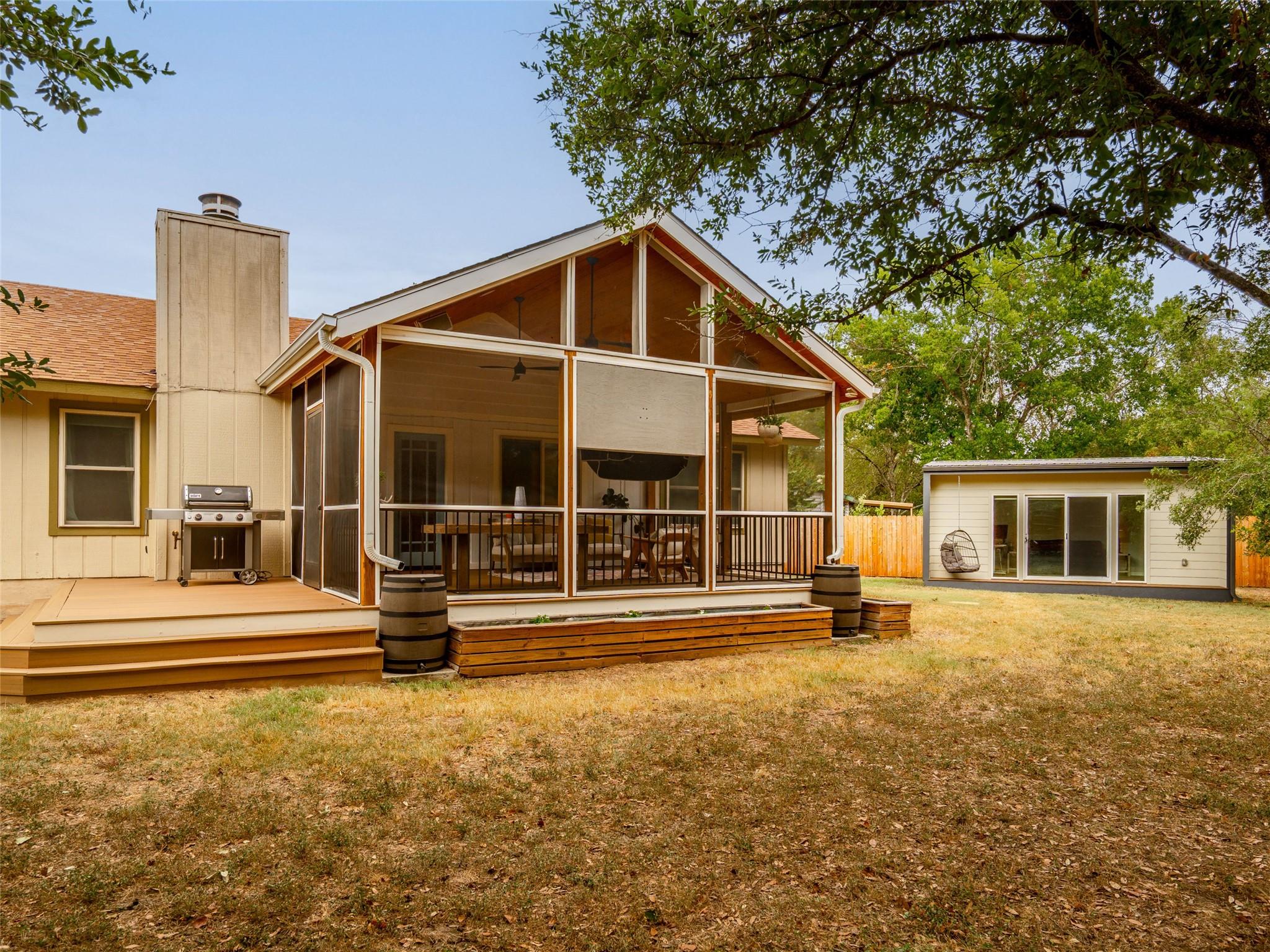 3203 Western DR