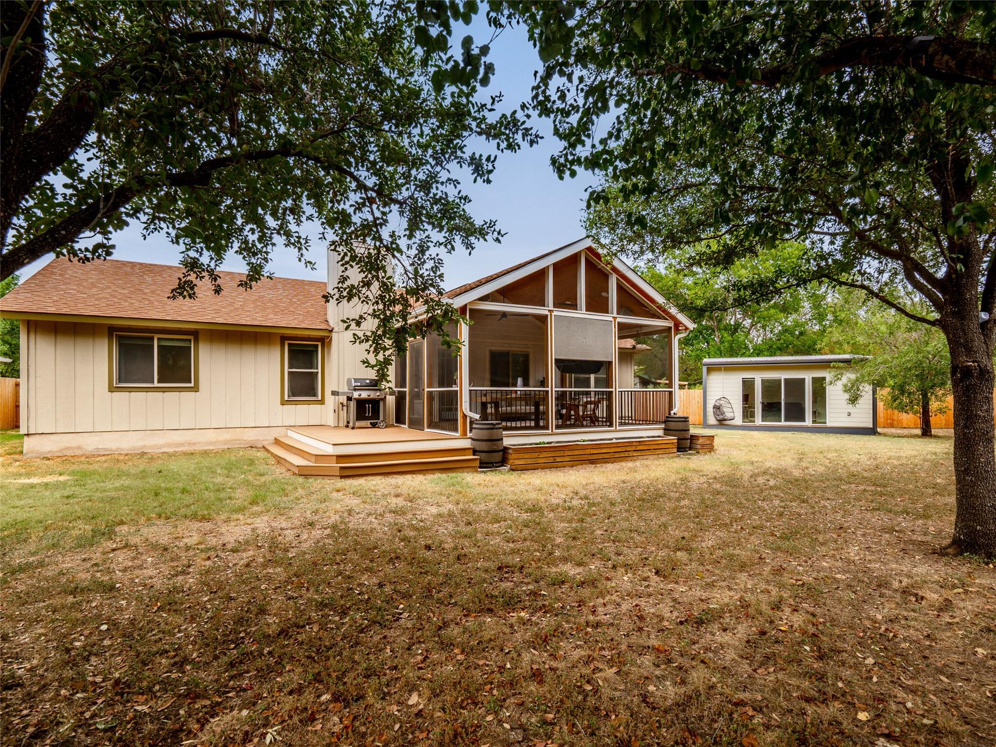3203 Western DR