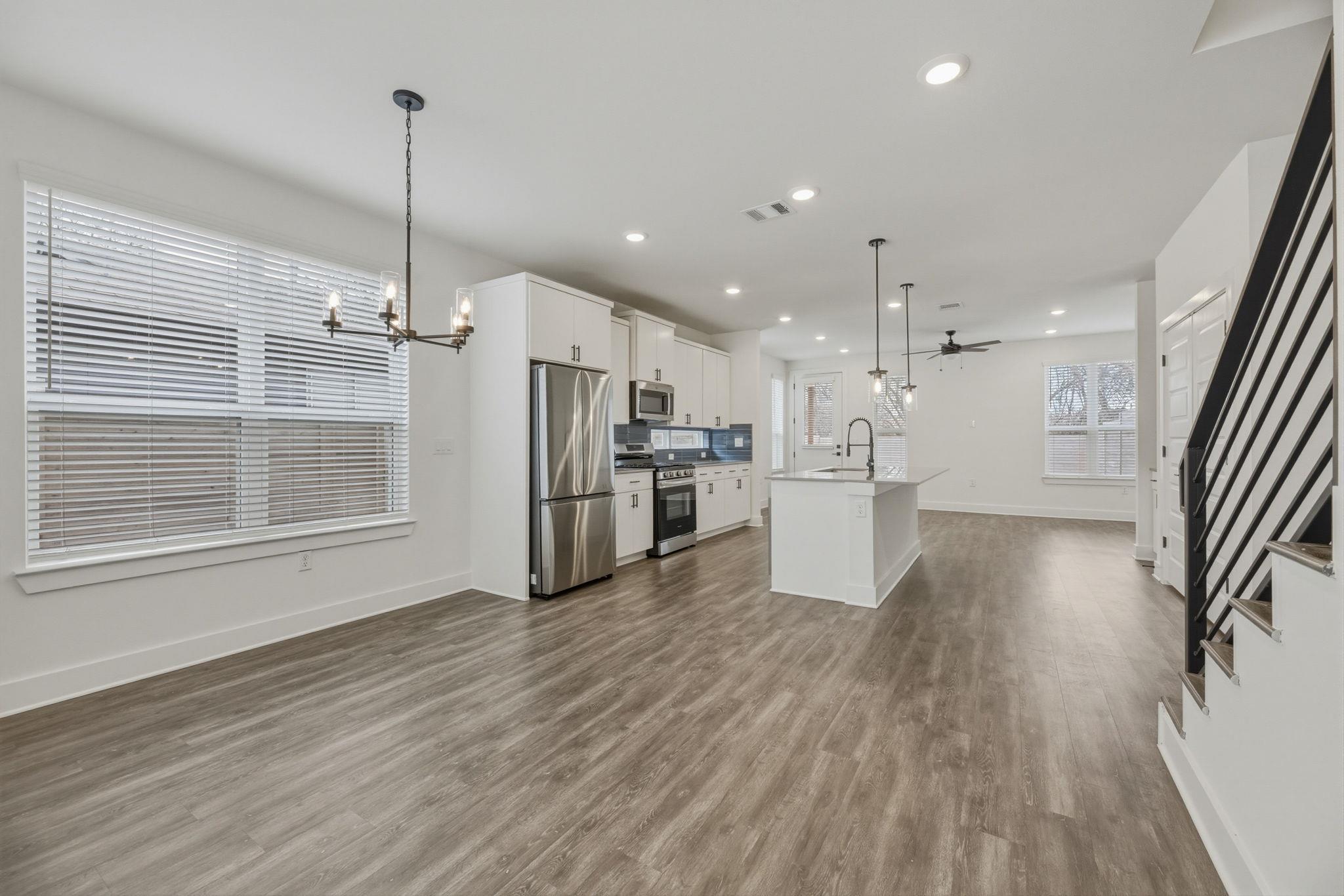 2009 Iroquois LN # B