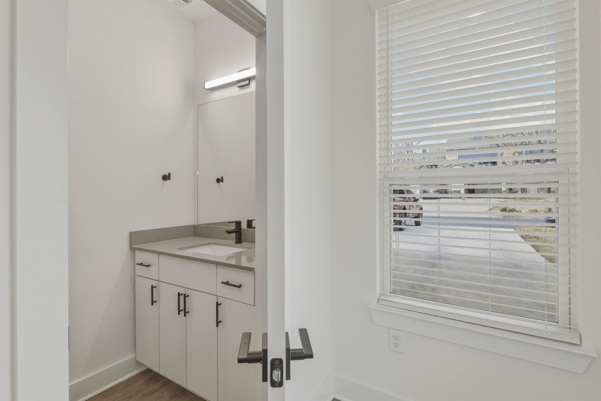 2009 Iroquois LN # B