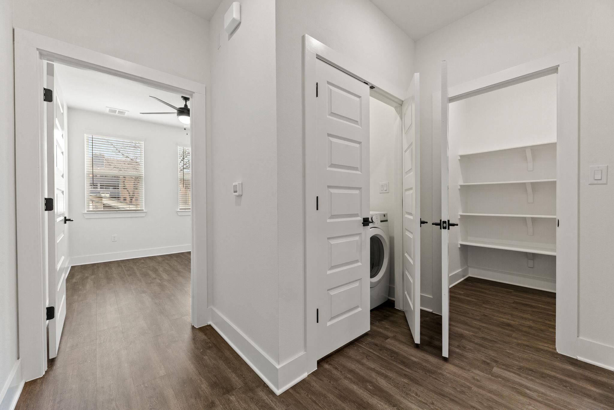 2009 Iroquois LN # B