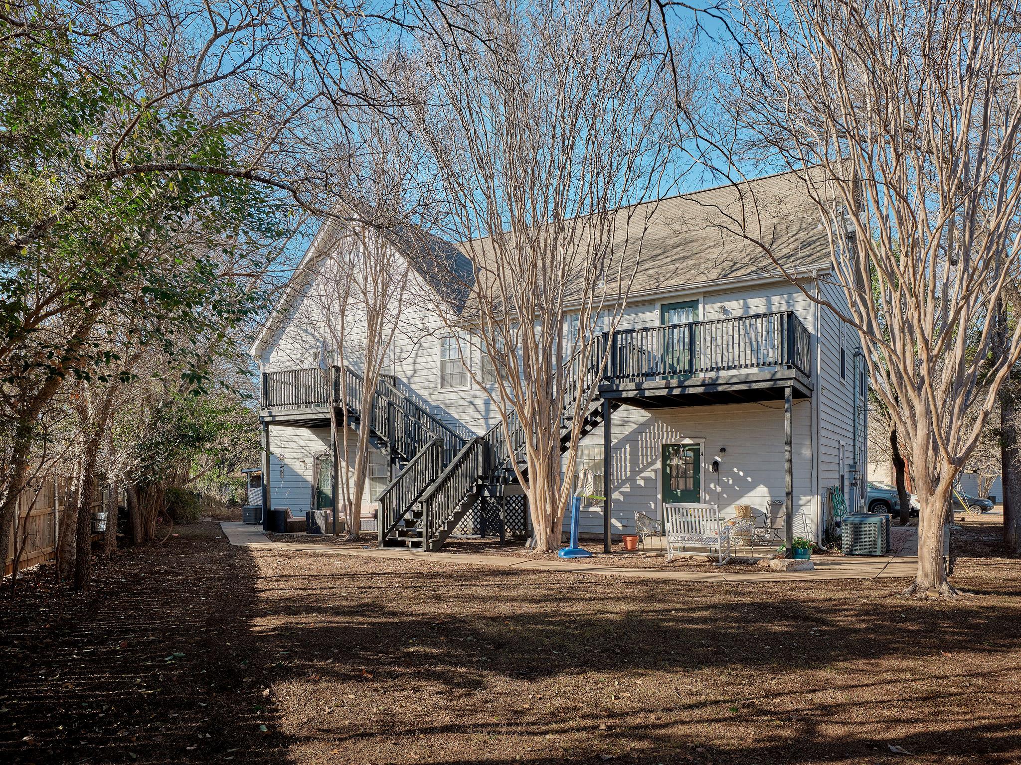 2908 Whisper Oaks LN