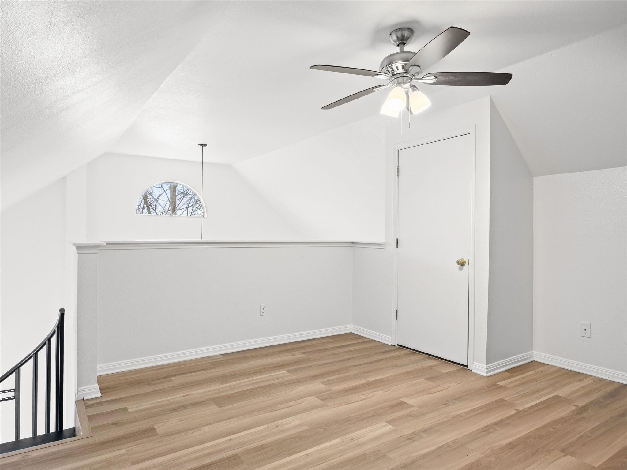 2908 Whisper Oaks LN