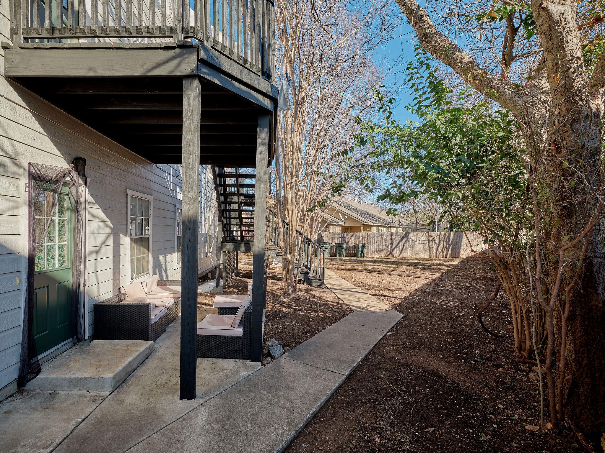 2908 Whisper Oaks LN