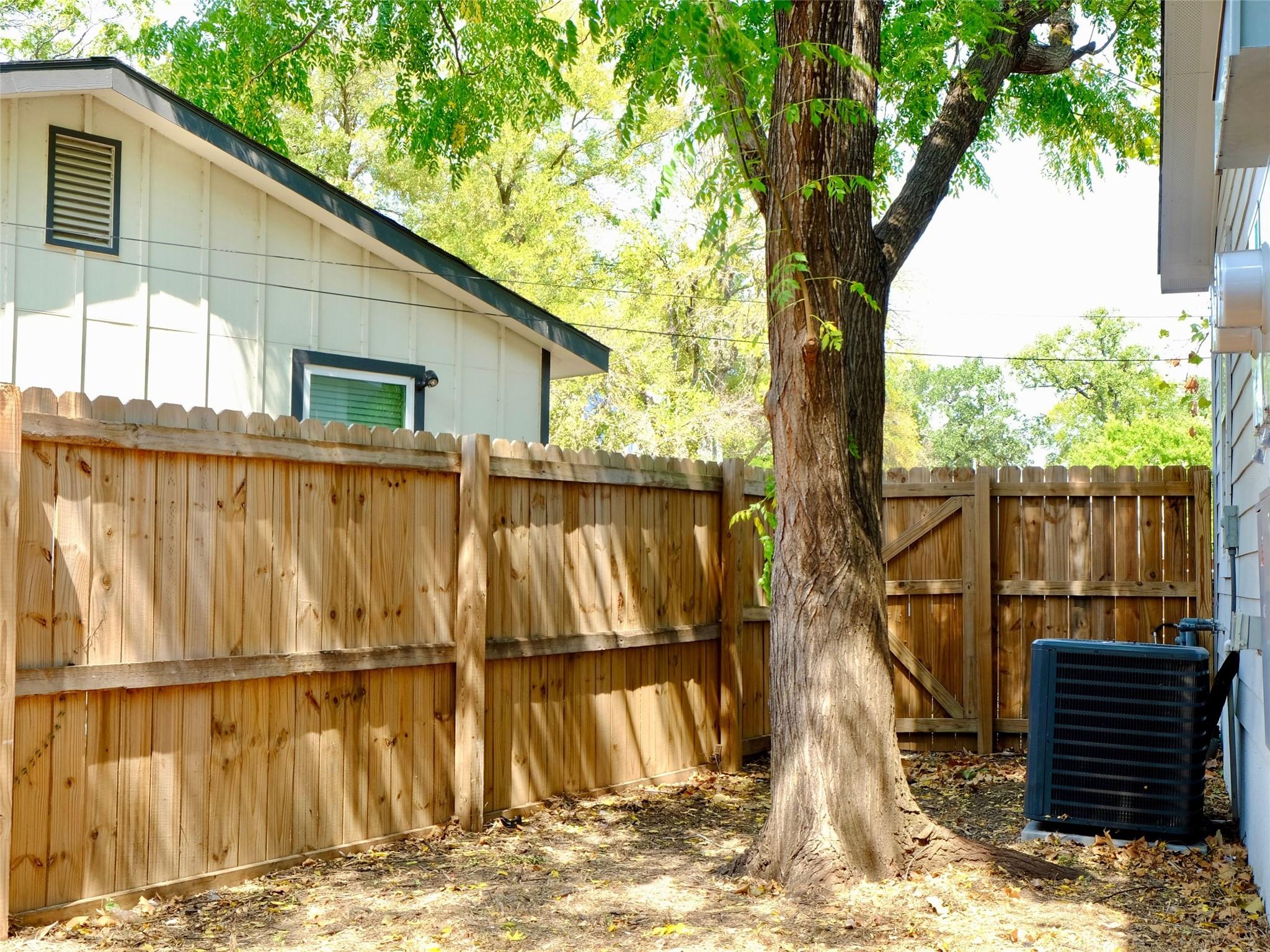 1401 Marcus PL # B, Austin Unit: B