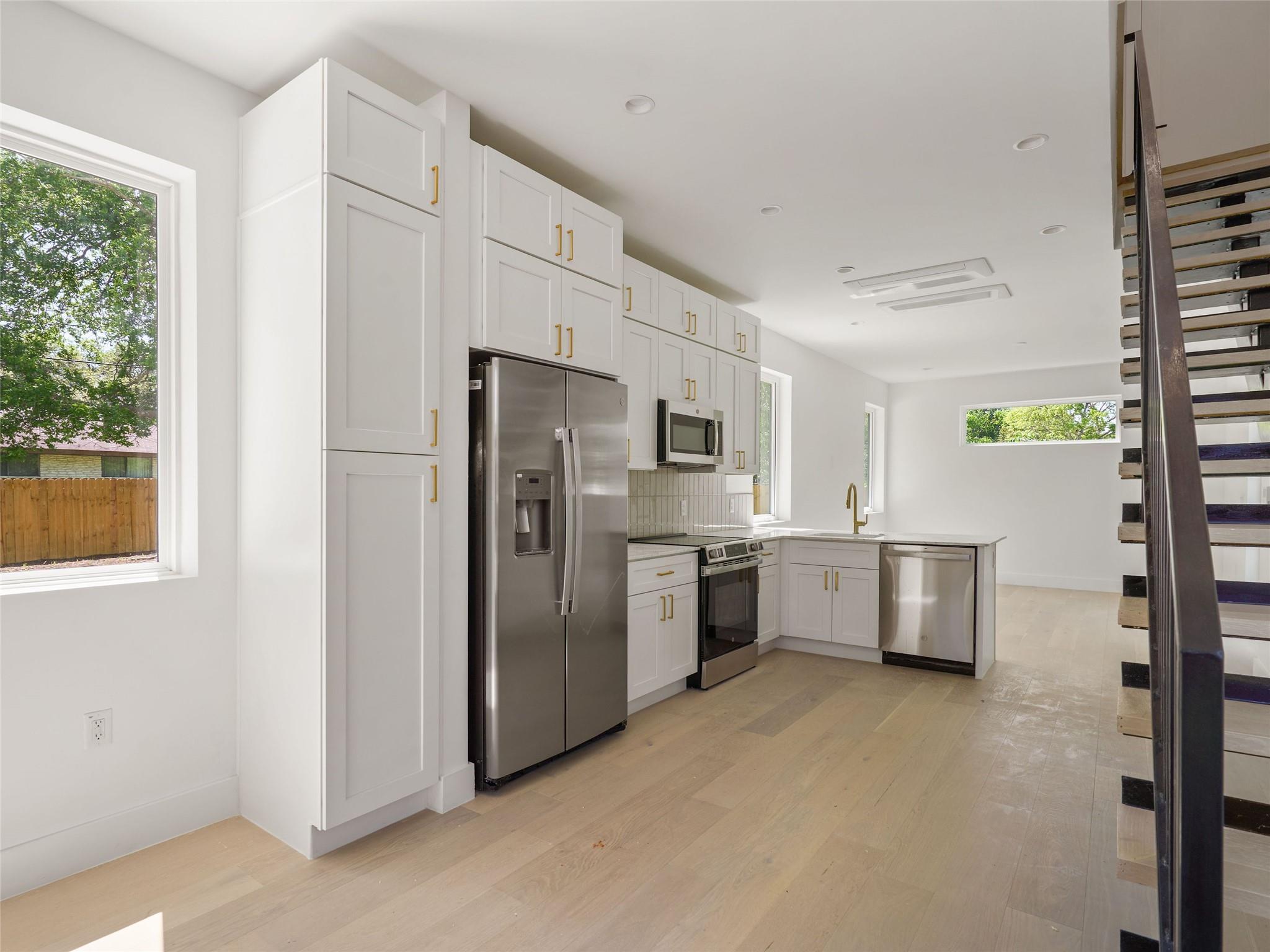 2609 Davis LN # 2, Austin Unit: 2