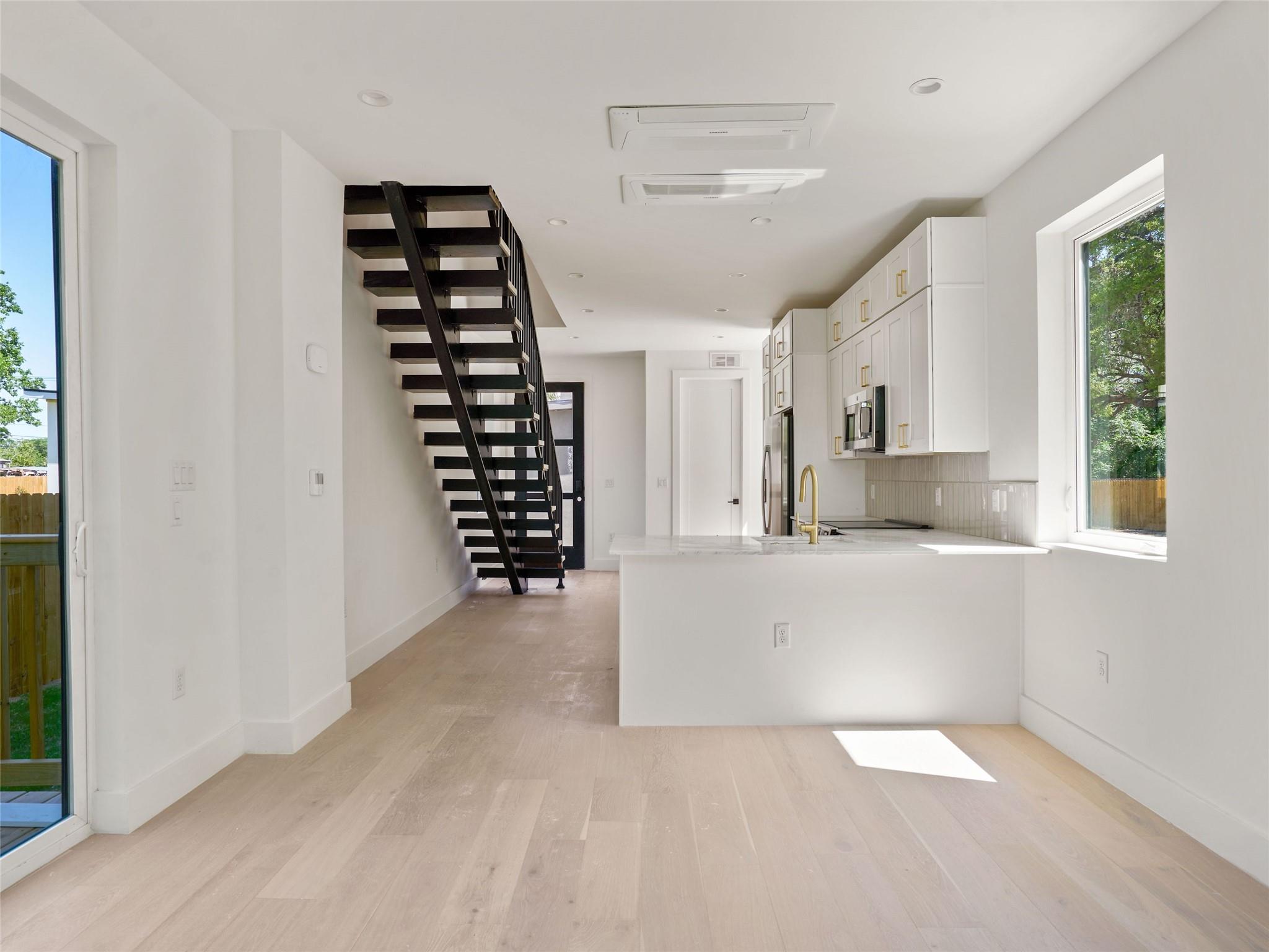 2609 Davis LN # 2, Austin Unit: 2