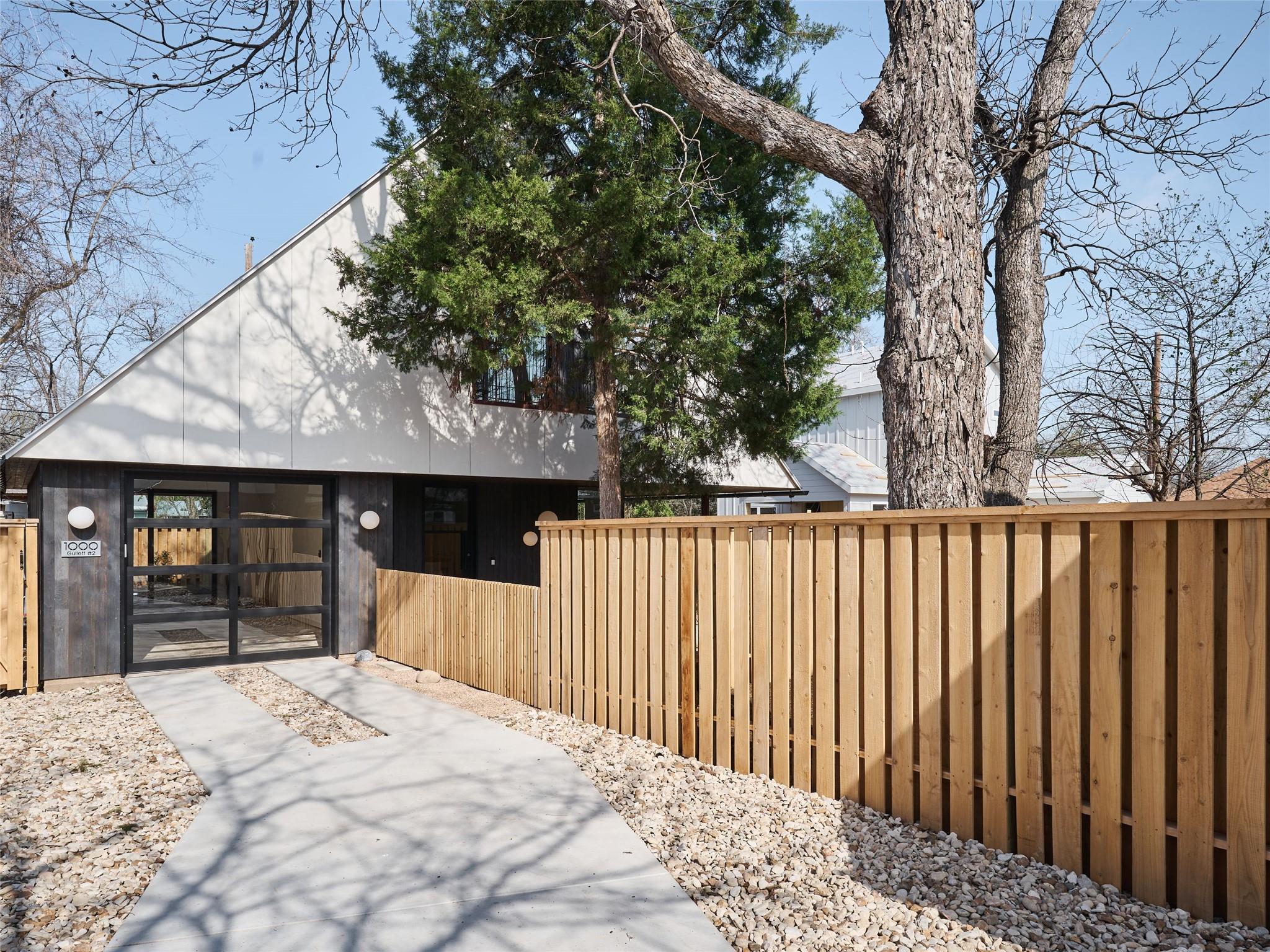 1000 Gullett ST # 2