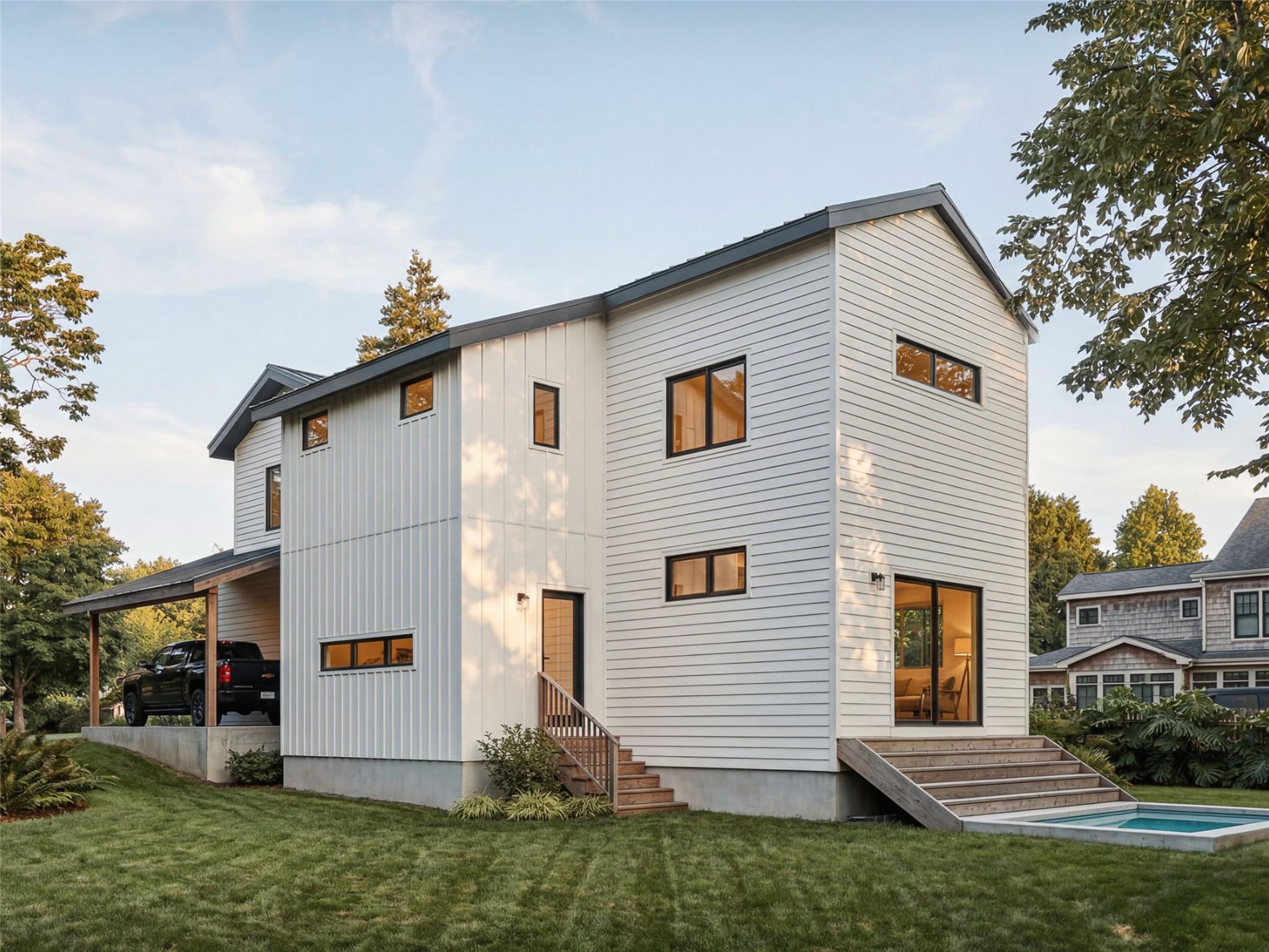 514 E Live Oak ST