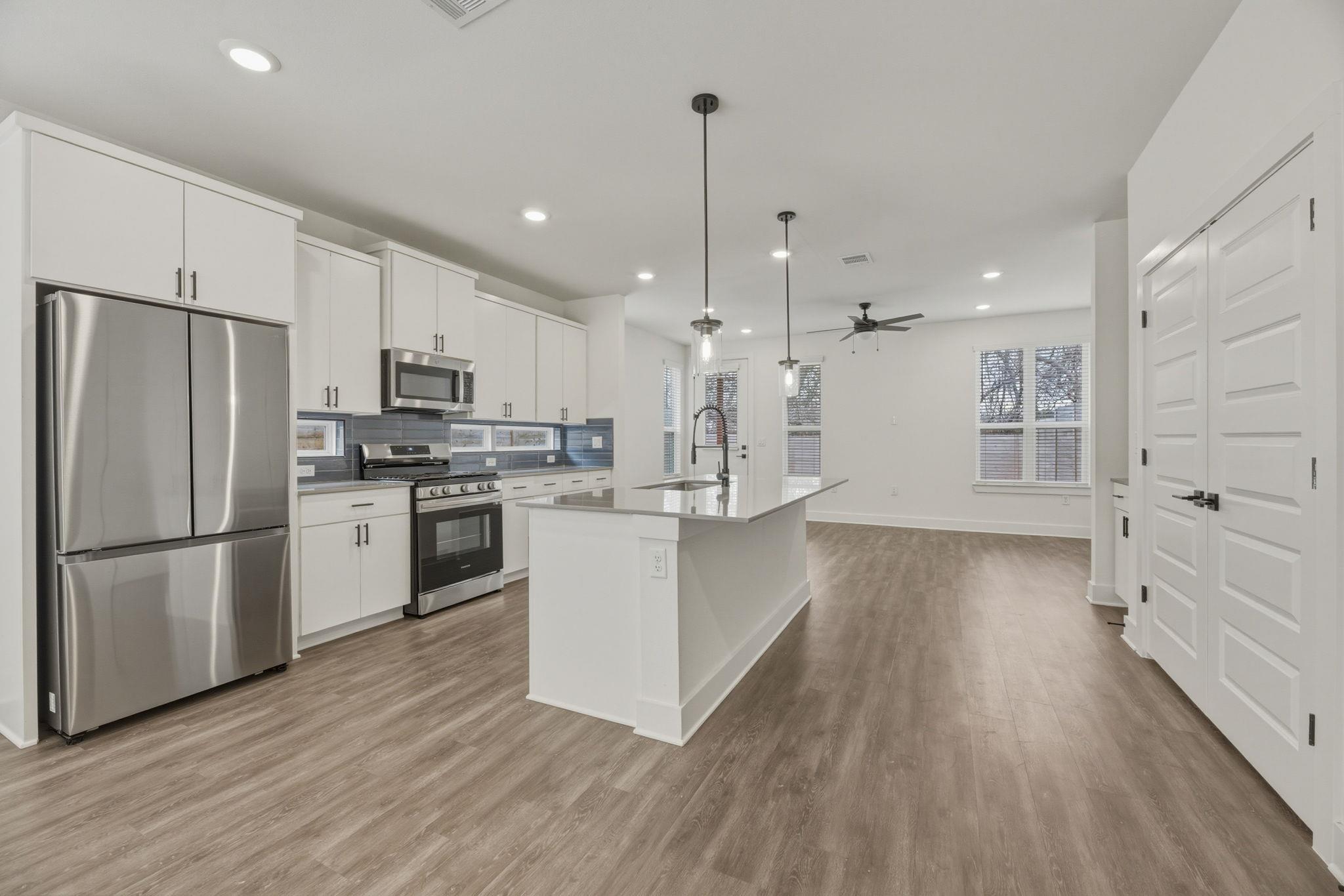 2009 Iroquois LN # A