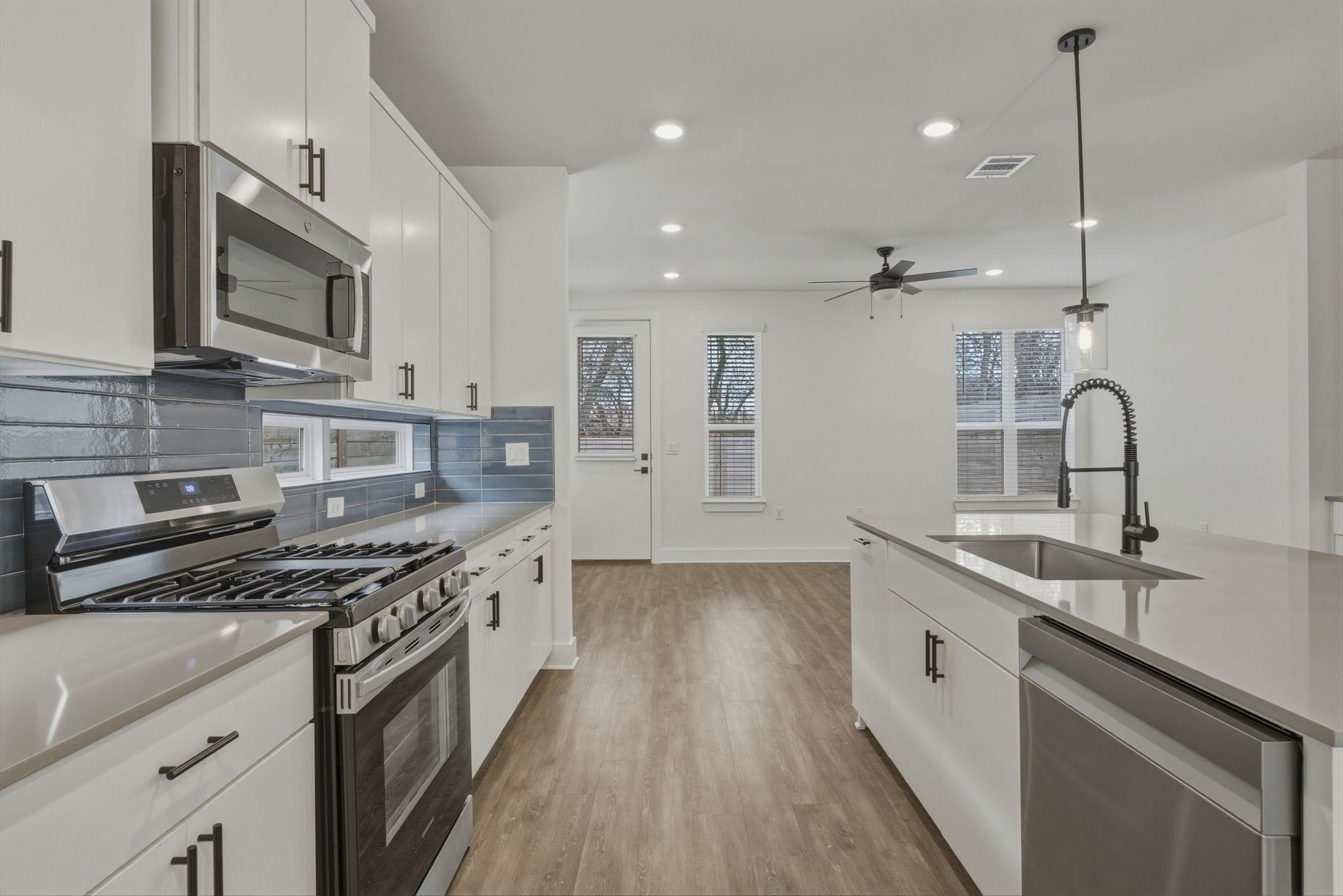 2009 Iroquois LN # A